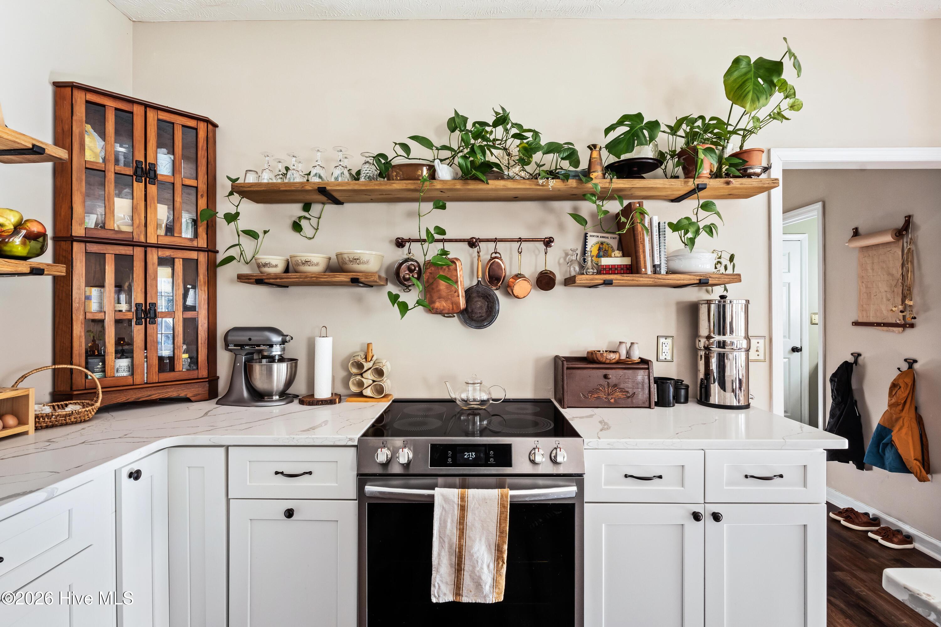 100556314 | Photo 18