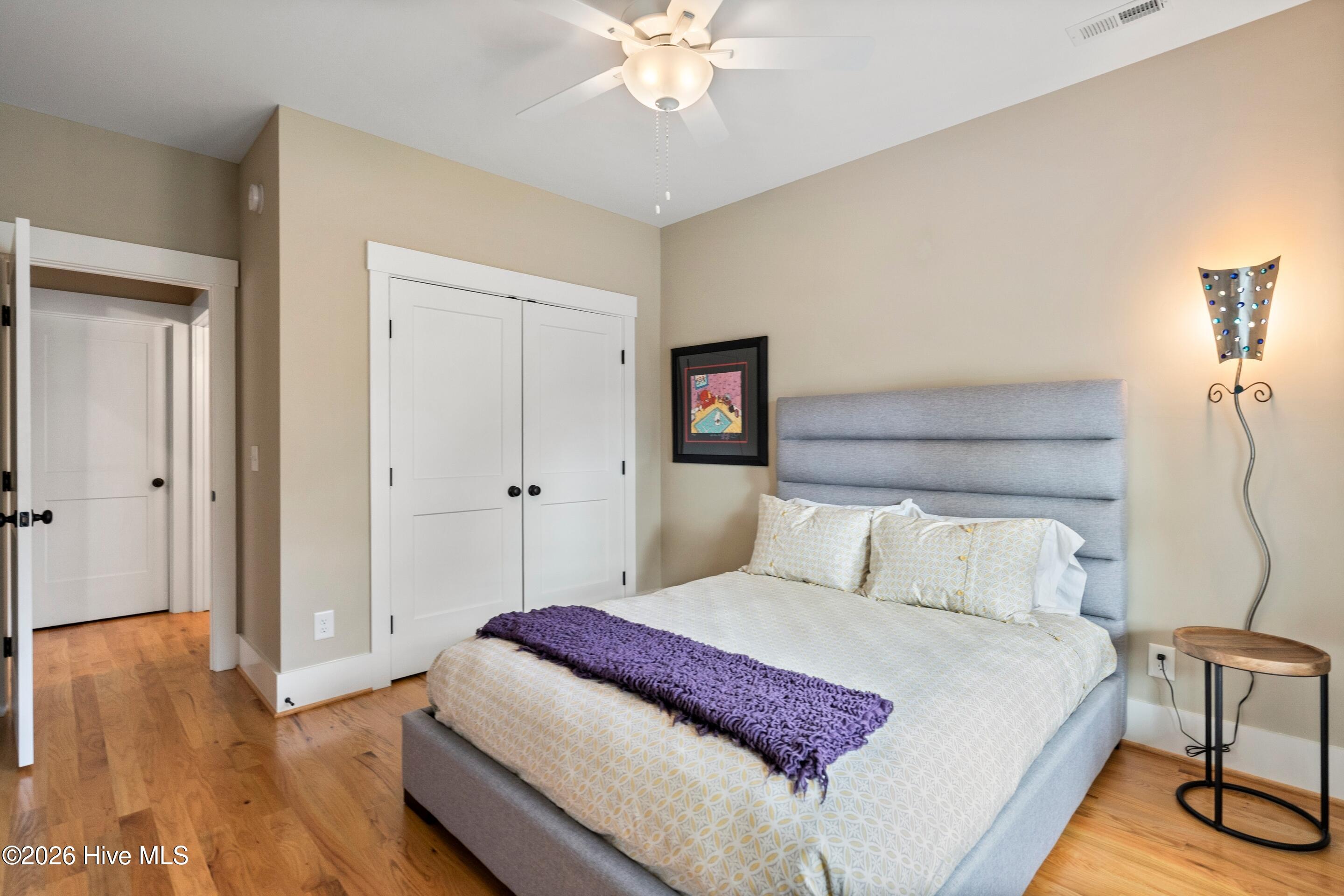 100559933 | Photo 16