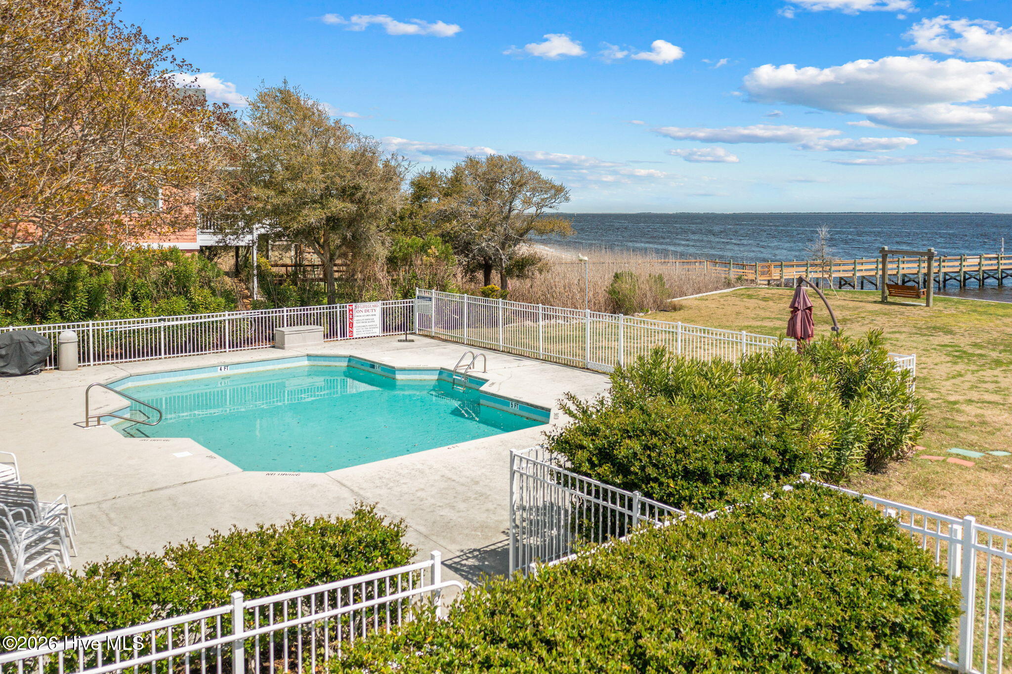 100561697 | Photo 45