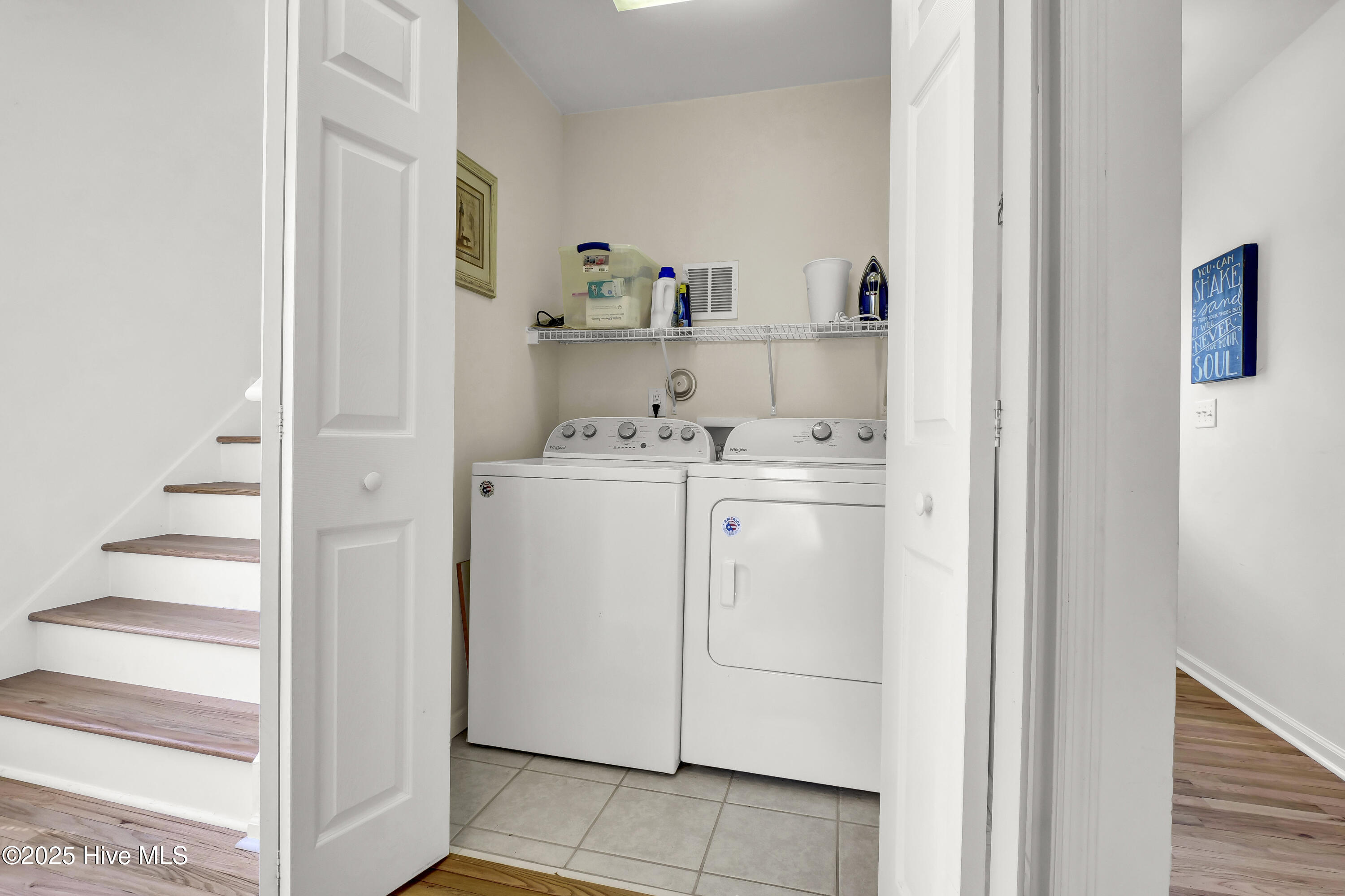 100521300 | Photo 24