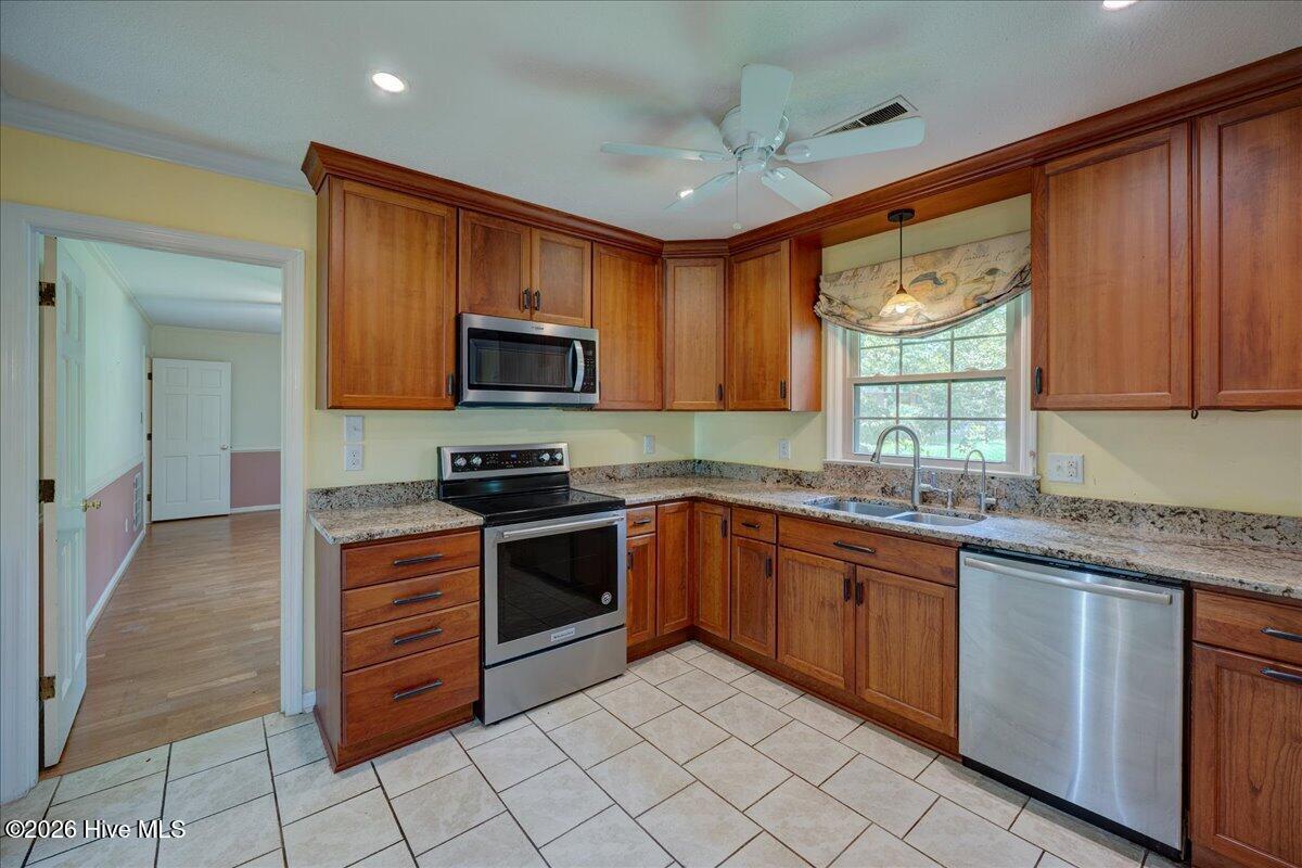 4904 Hillandale Road,Trent Woods