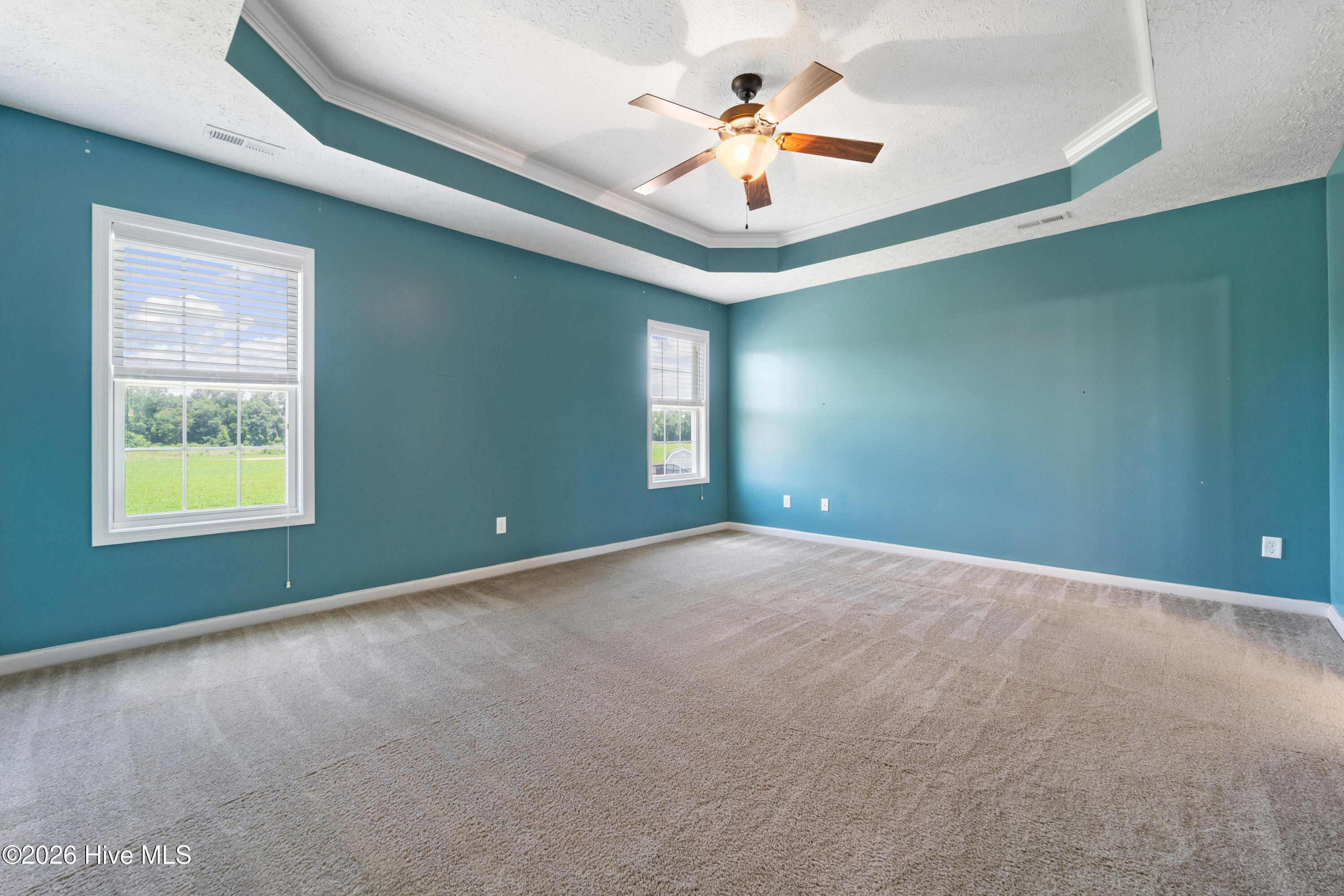 100552593 | Photo 14