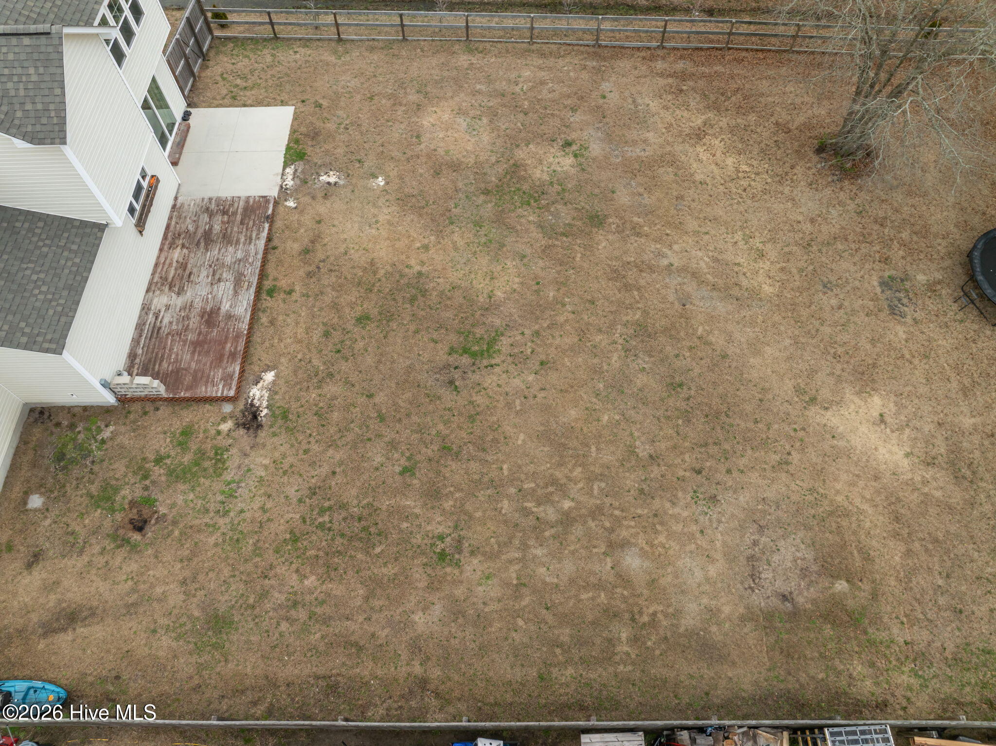 100557643 | Photo 49