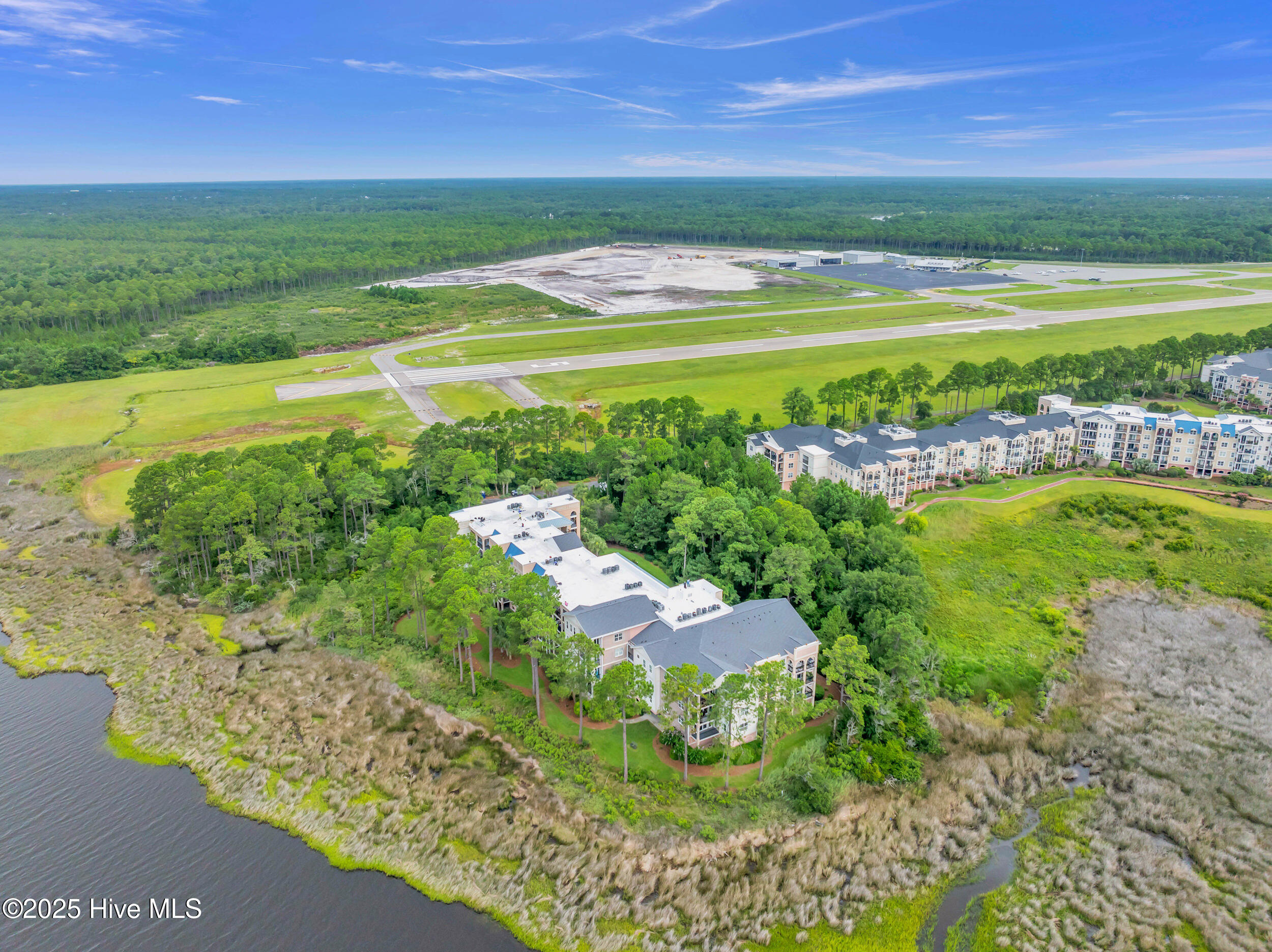 100519545 | Photo 45