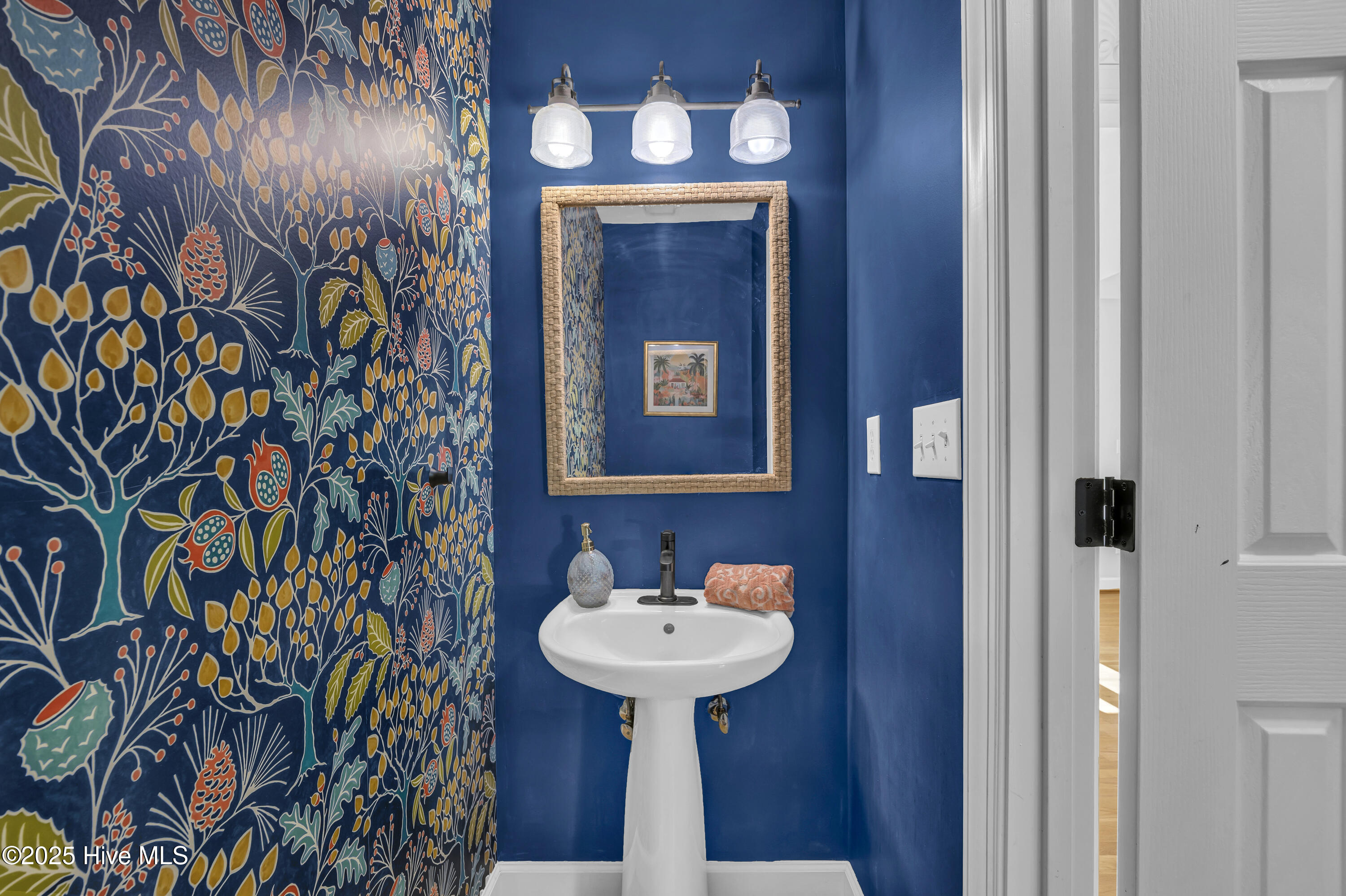 100541424 | Photo 19