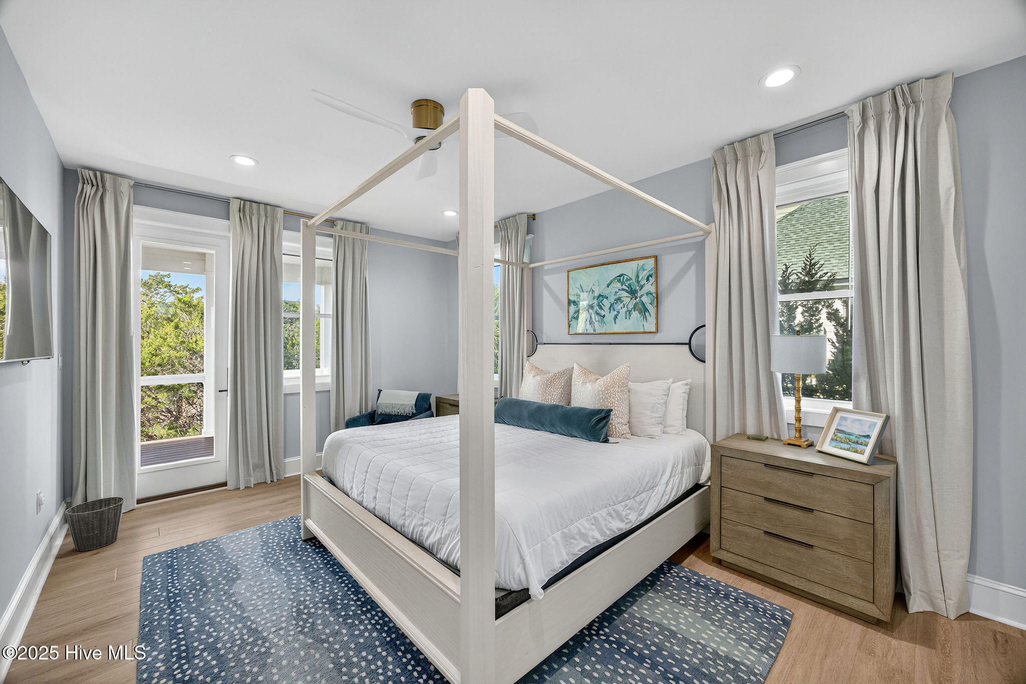 100541250 | Photo 17