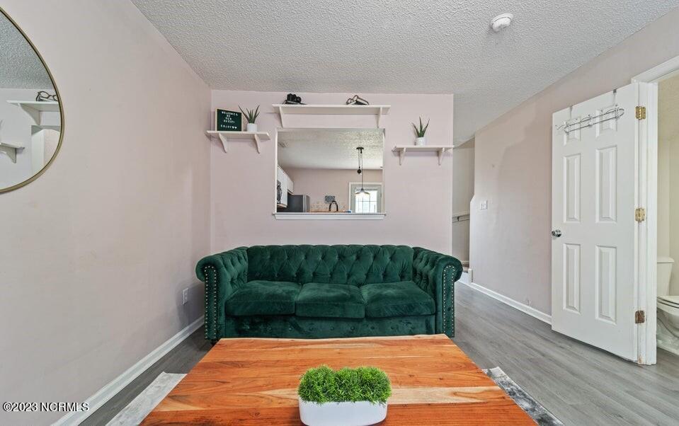 100556825 | Photo 12