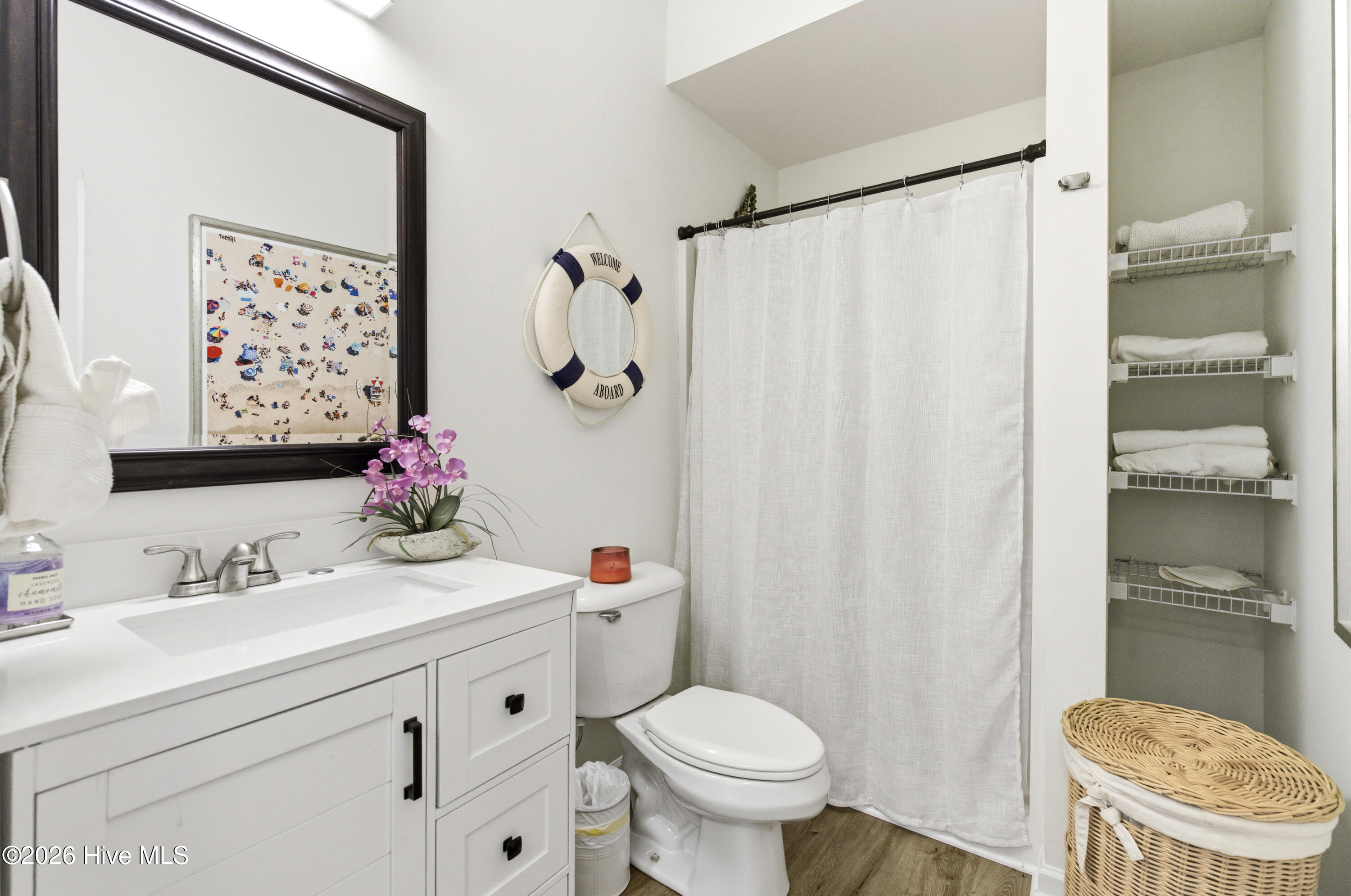 100564491 | Photo 12