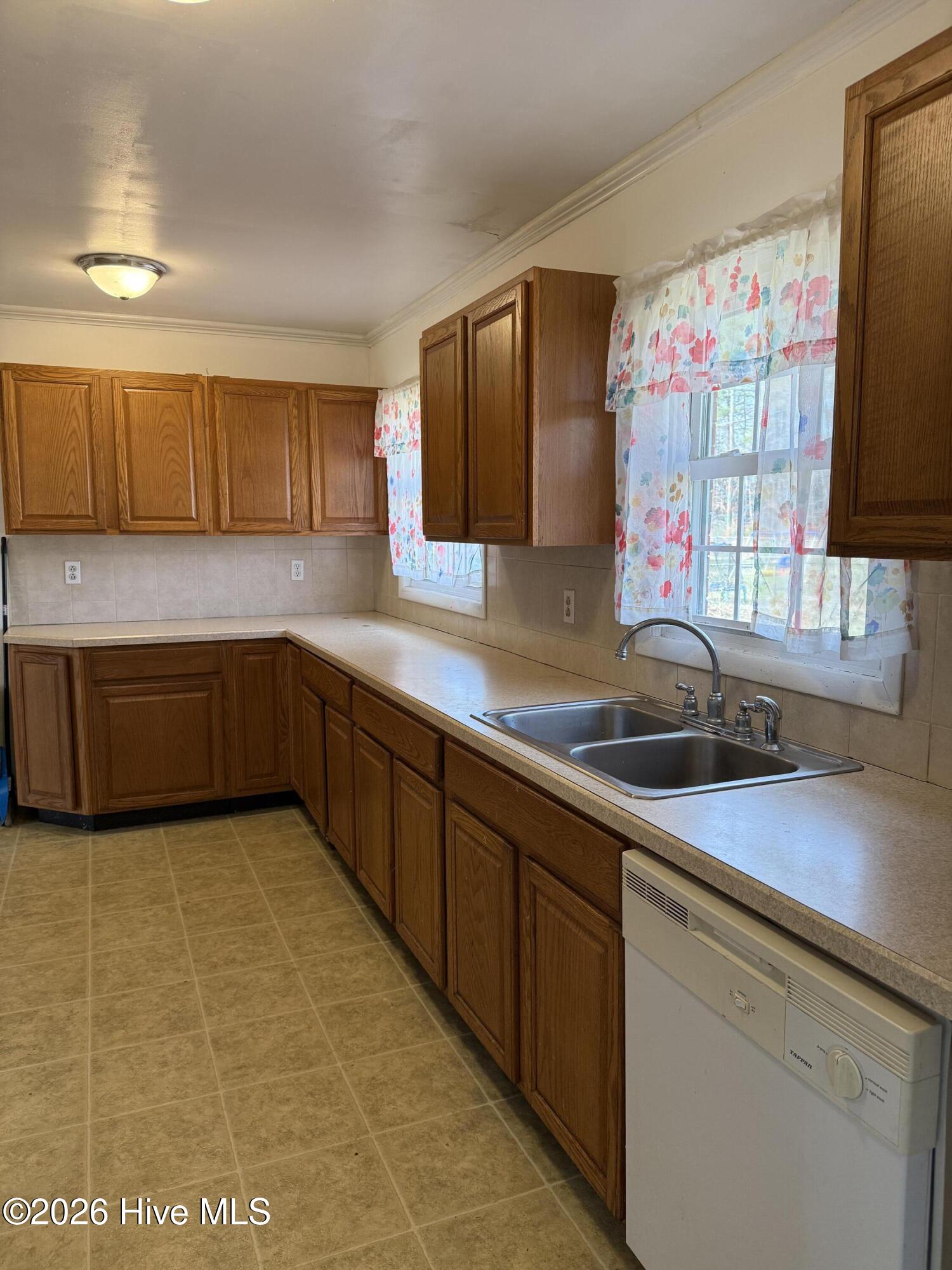 Homes for sale in Elizabeth City, NC | 1614 Lexington Dr, Elizabeth City, NC 27909 | MLS# 100557773