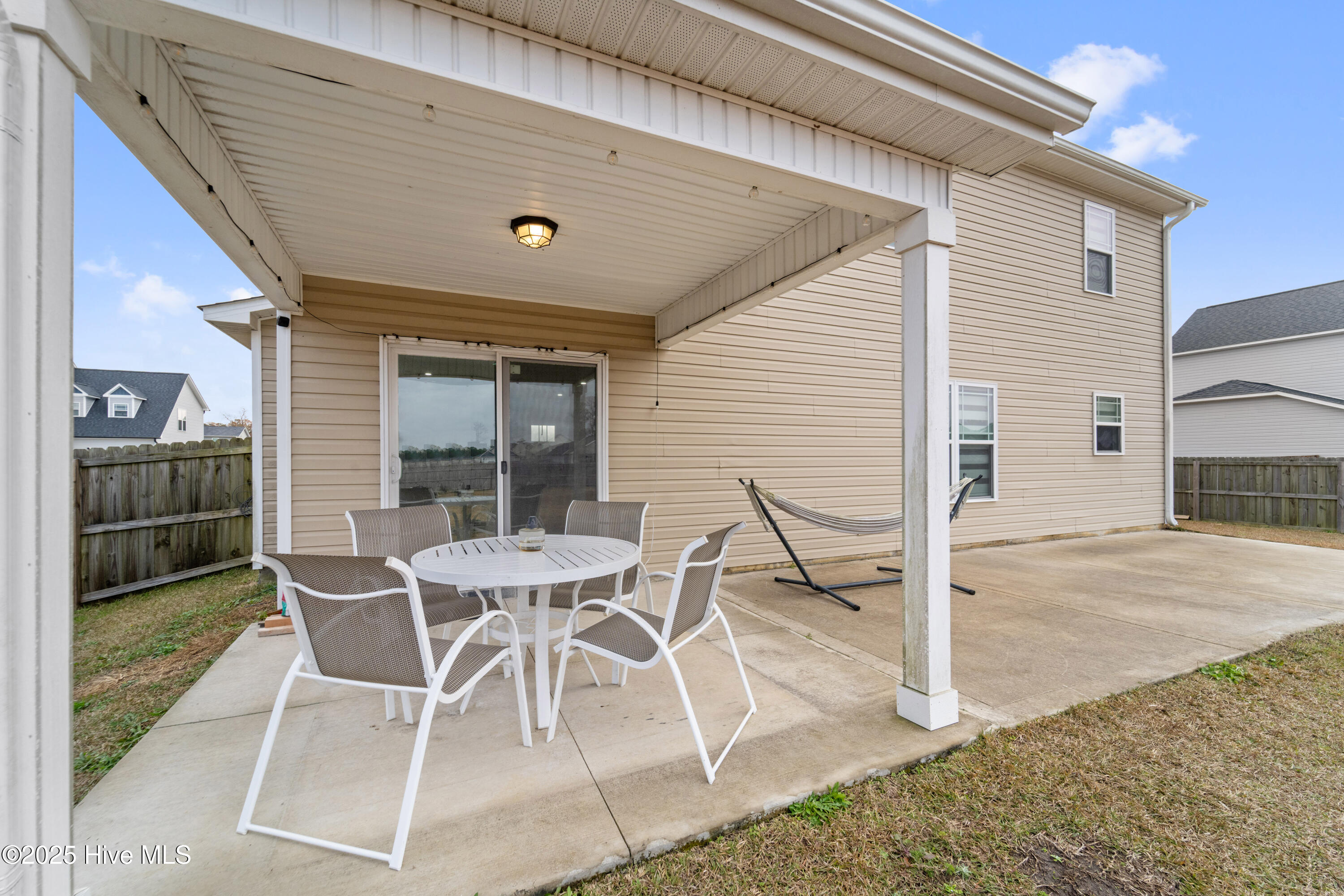 100544806 | Photo 16