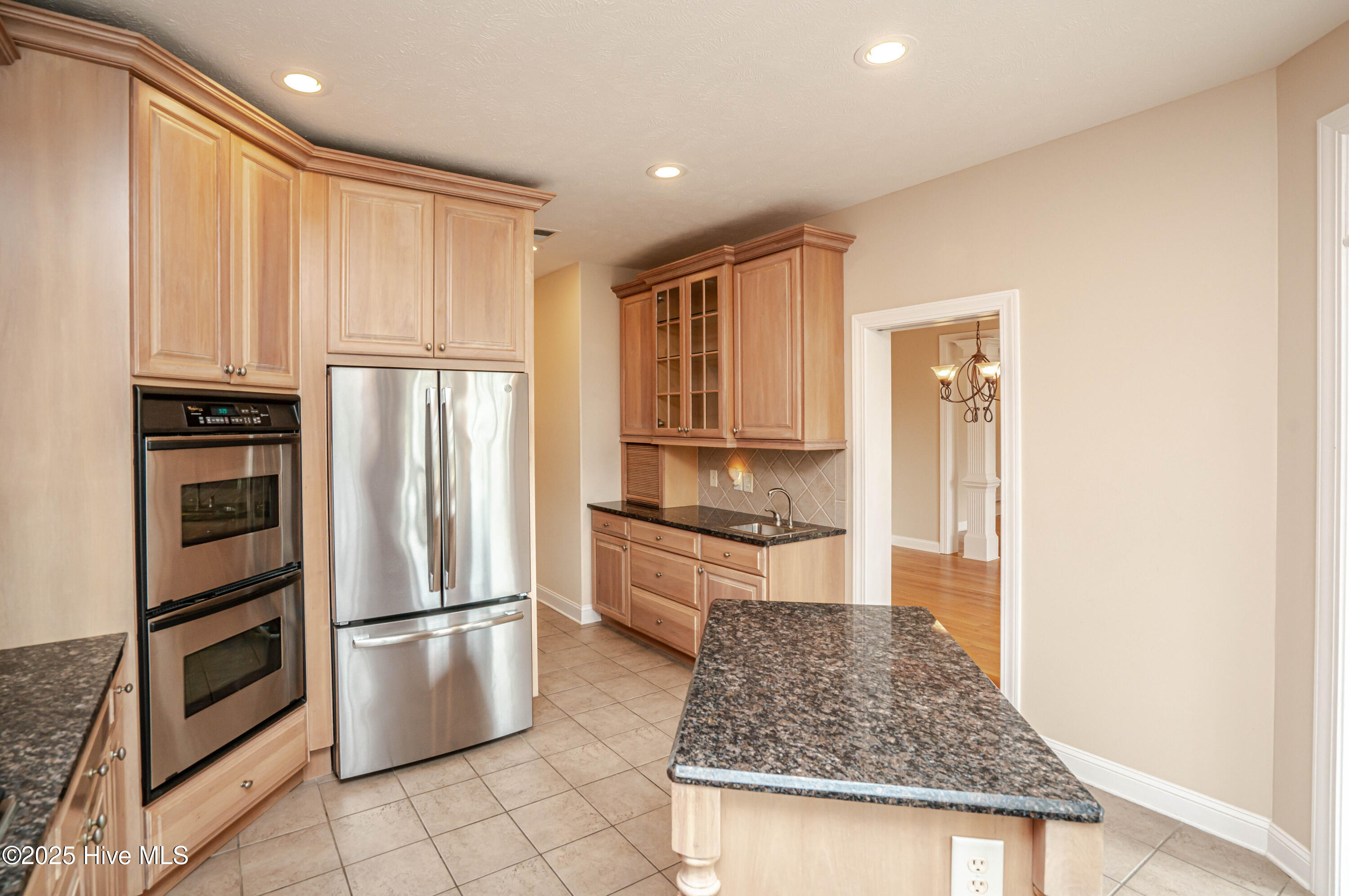 100530810 | Photo 20