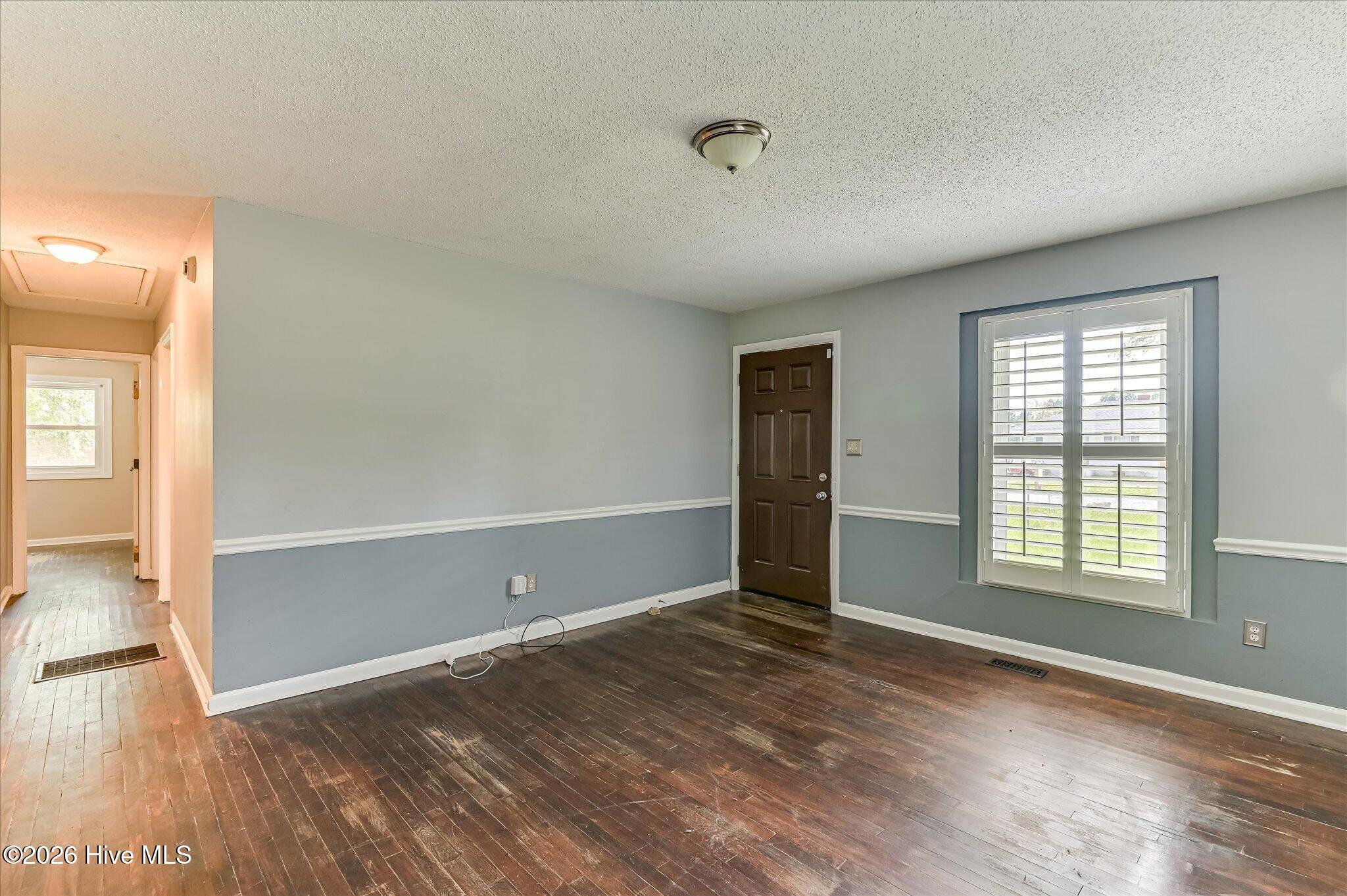 Photo 3 of Single family home for sale at 2143 Reedale Ave, Augusta, GA 30906 | MLS# 98255850 | Listing updated on 2026-09-30