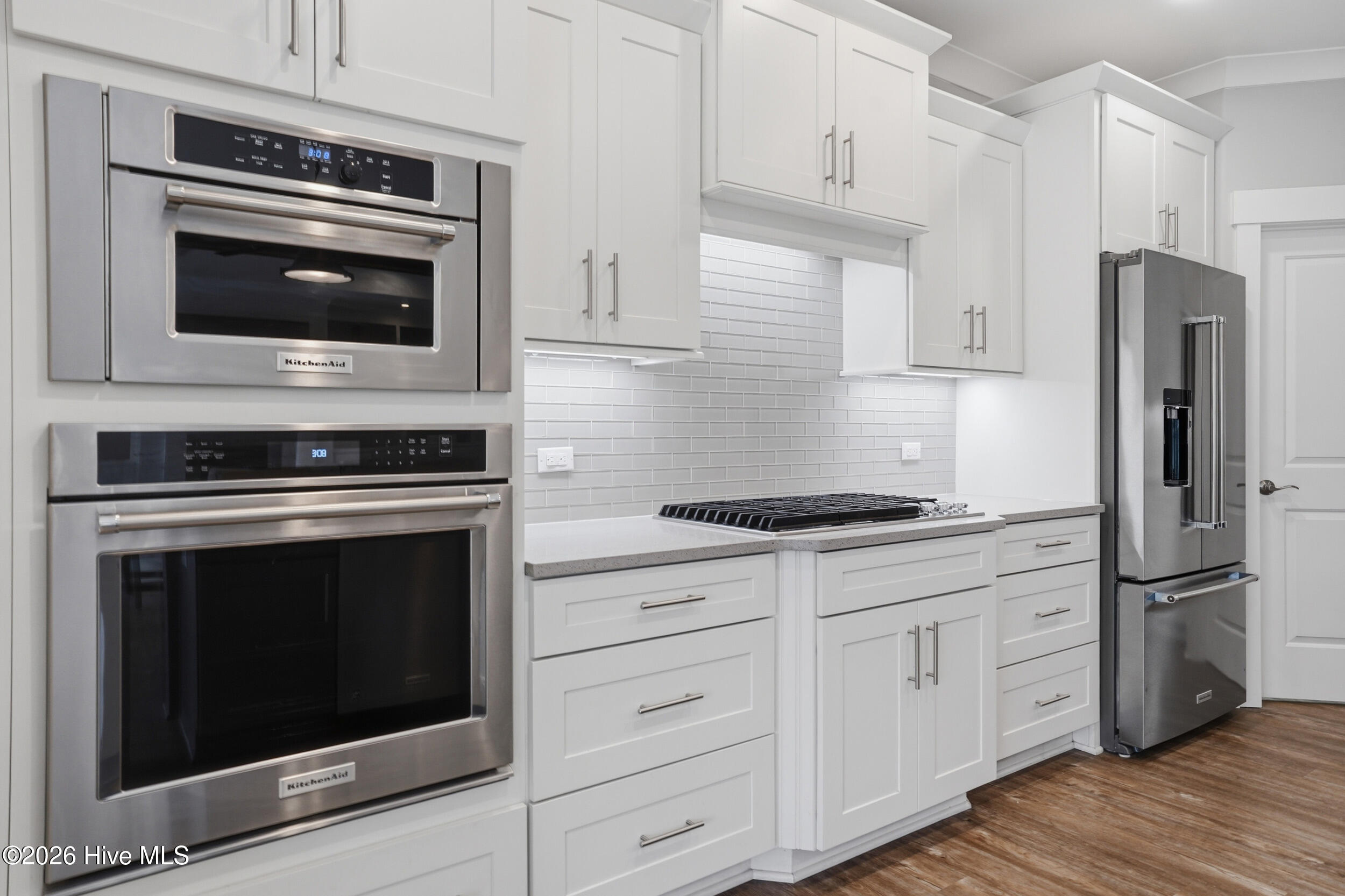 100561233 | Photo 14