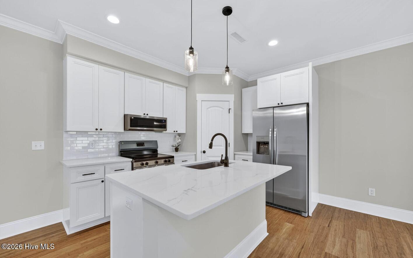 404 S Bodenheimer Street, Burgaw, NC, 28425