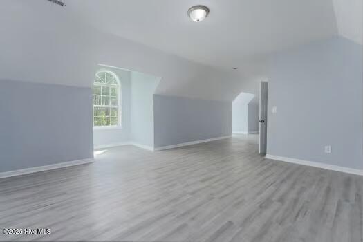 100512300 | Photo 28