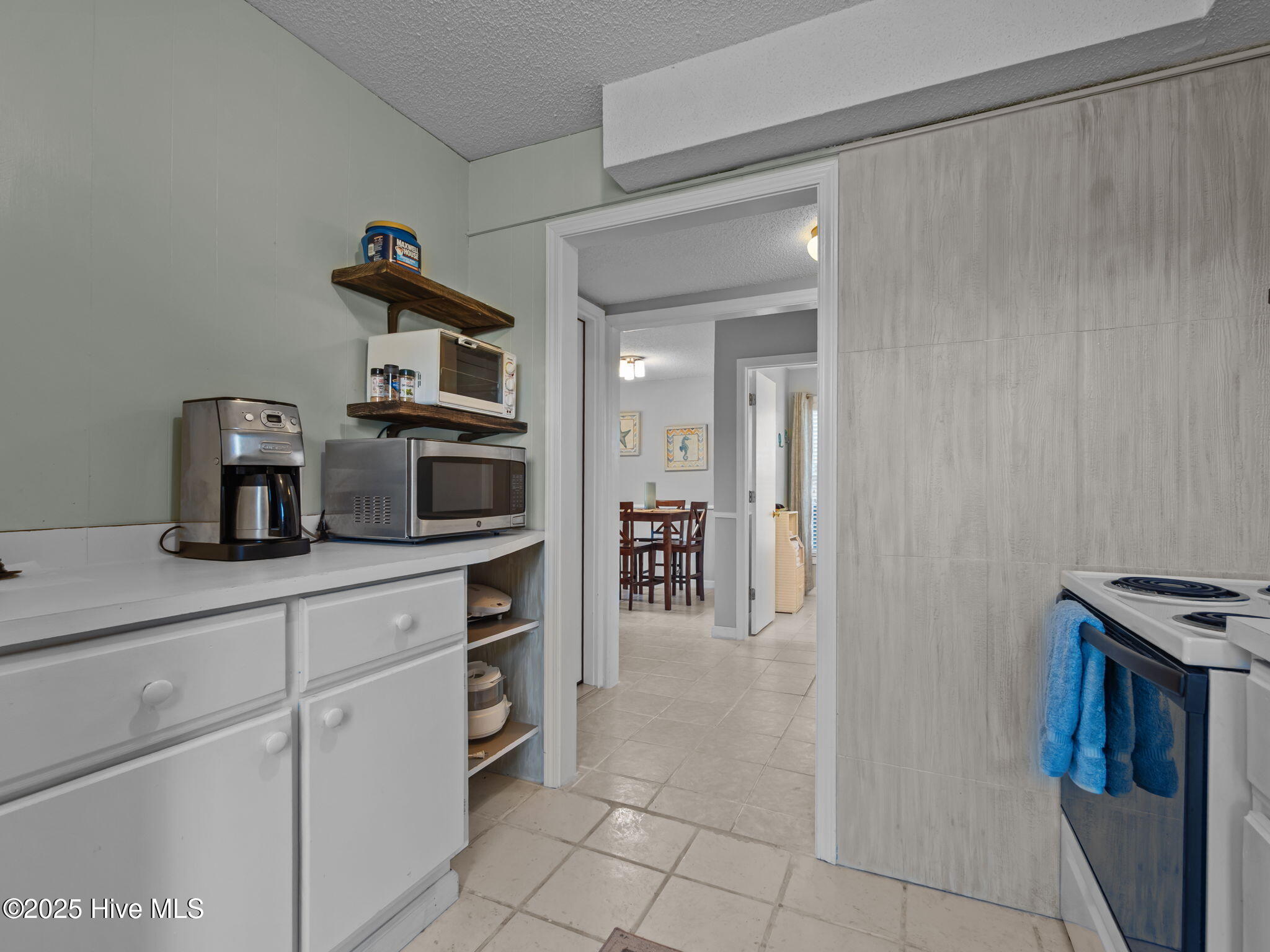 100537997 | Photo 37