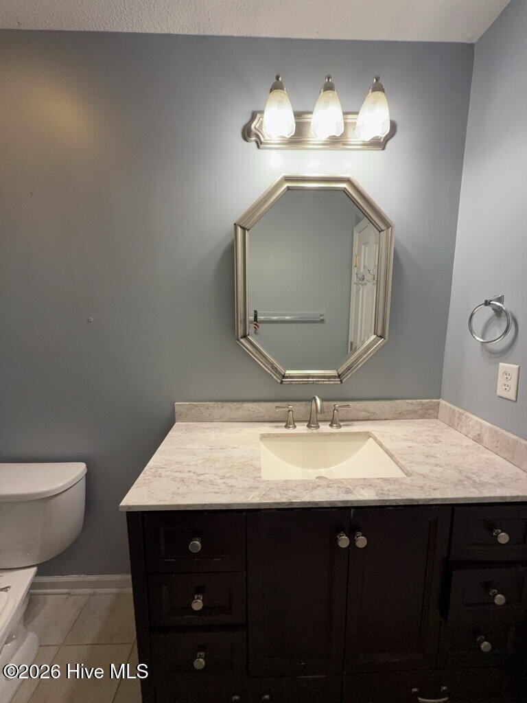 100551327 | Photo 13