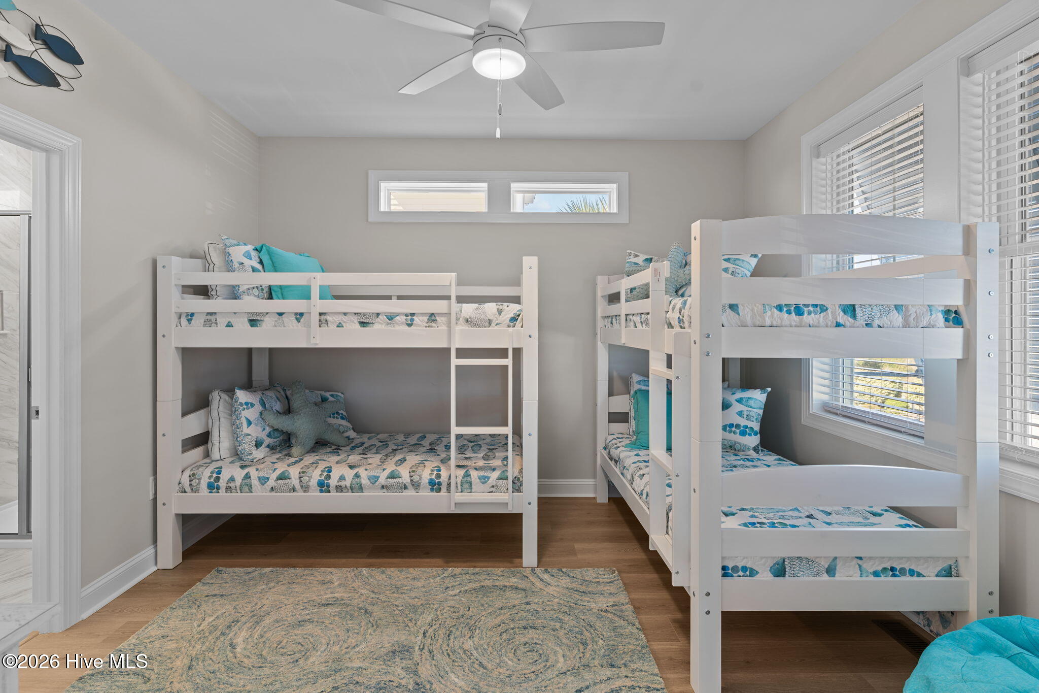 100554783 | Photo 34