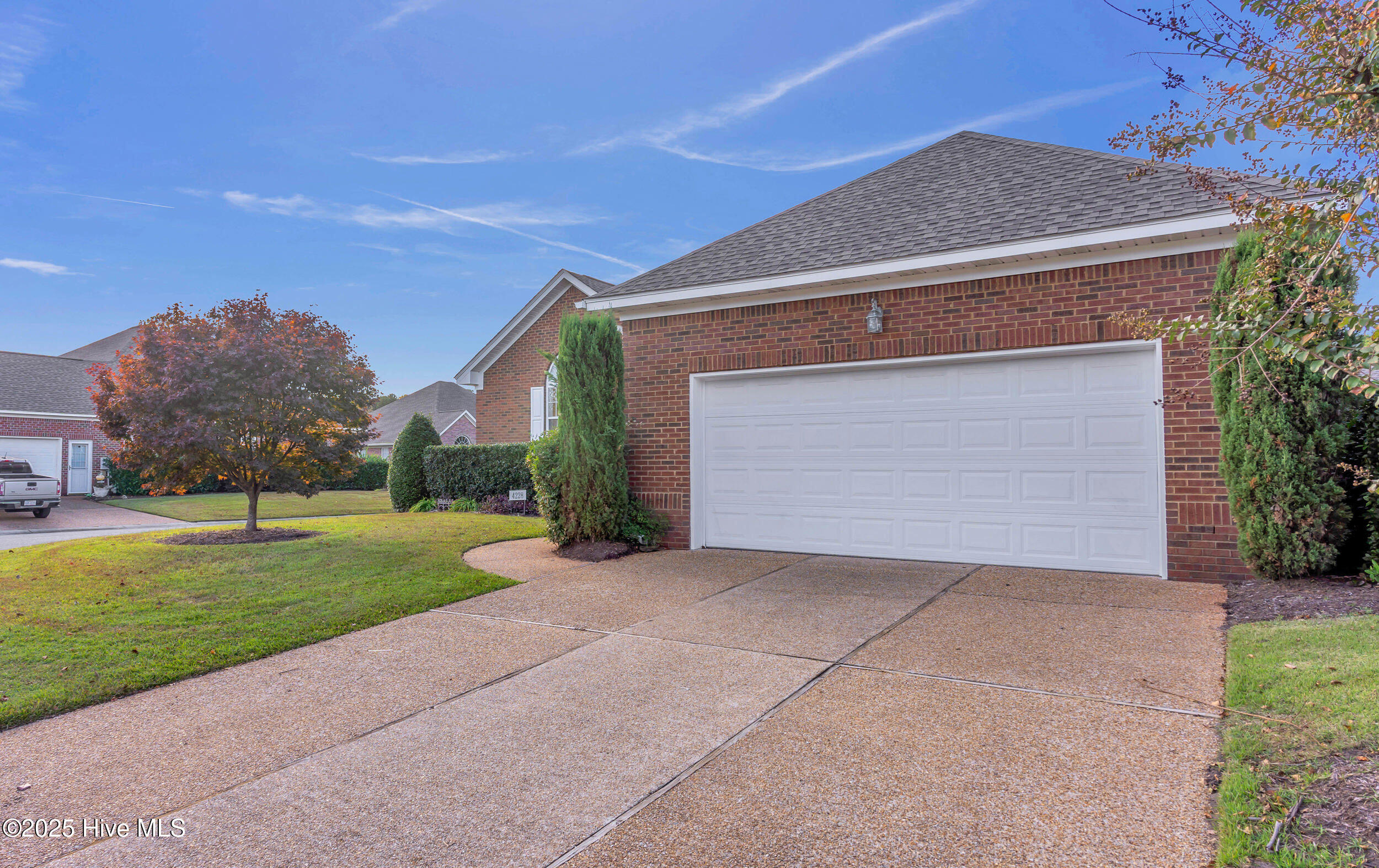 100540480 | Photo 10