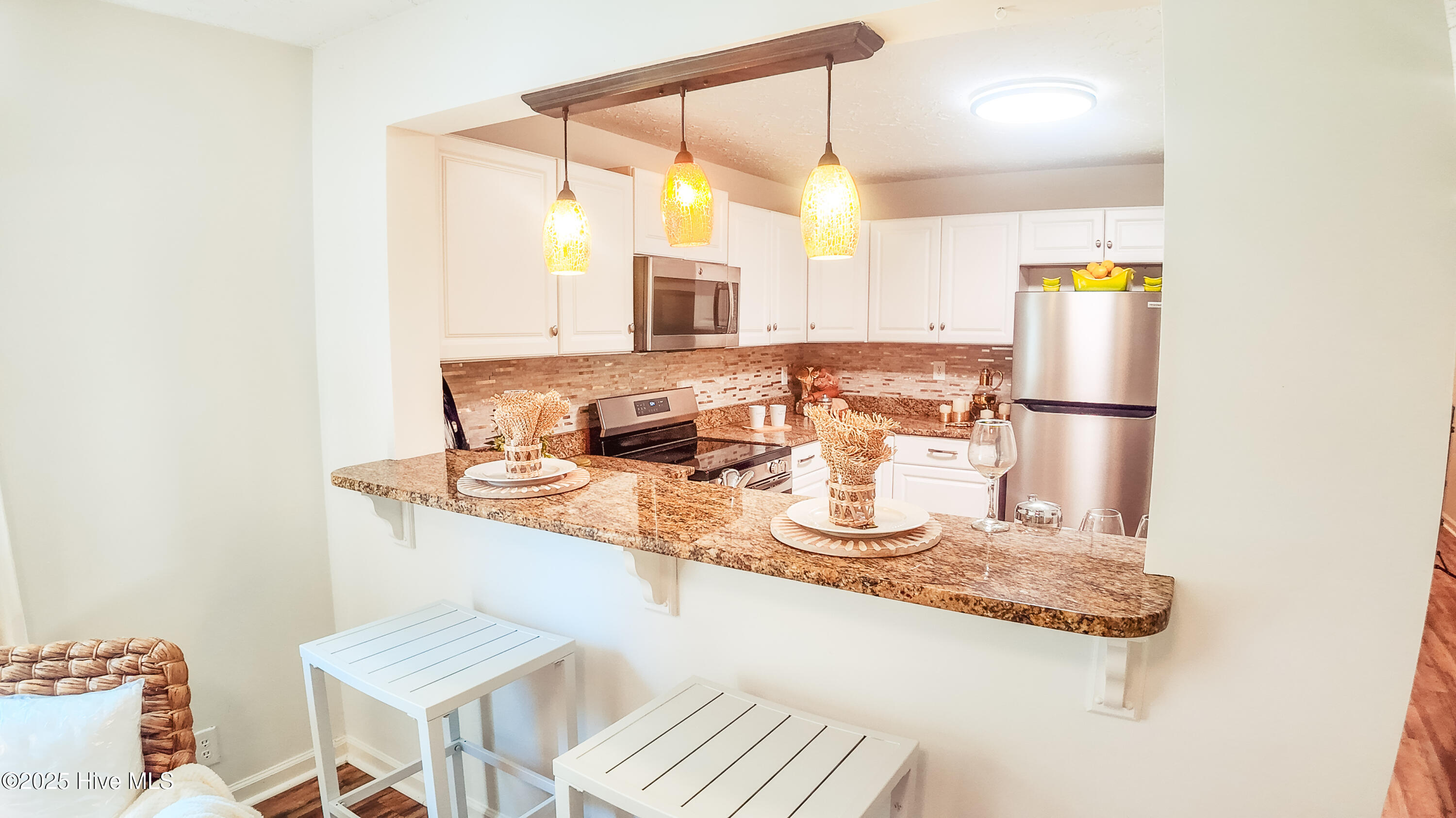 100517636 | Photo 10