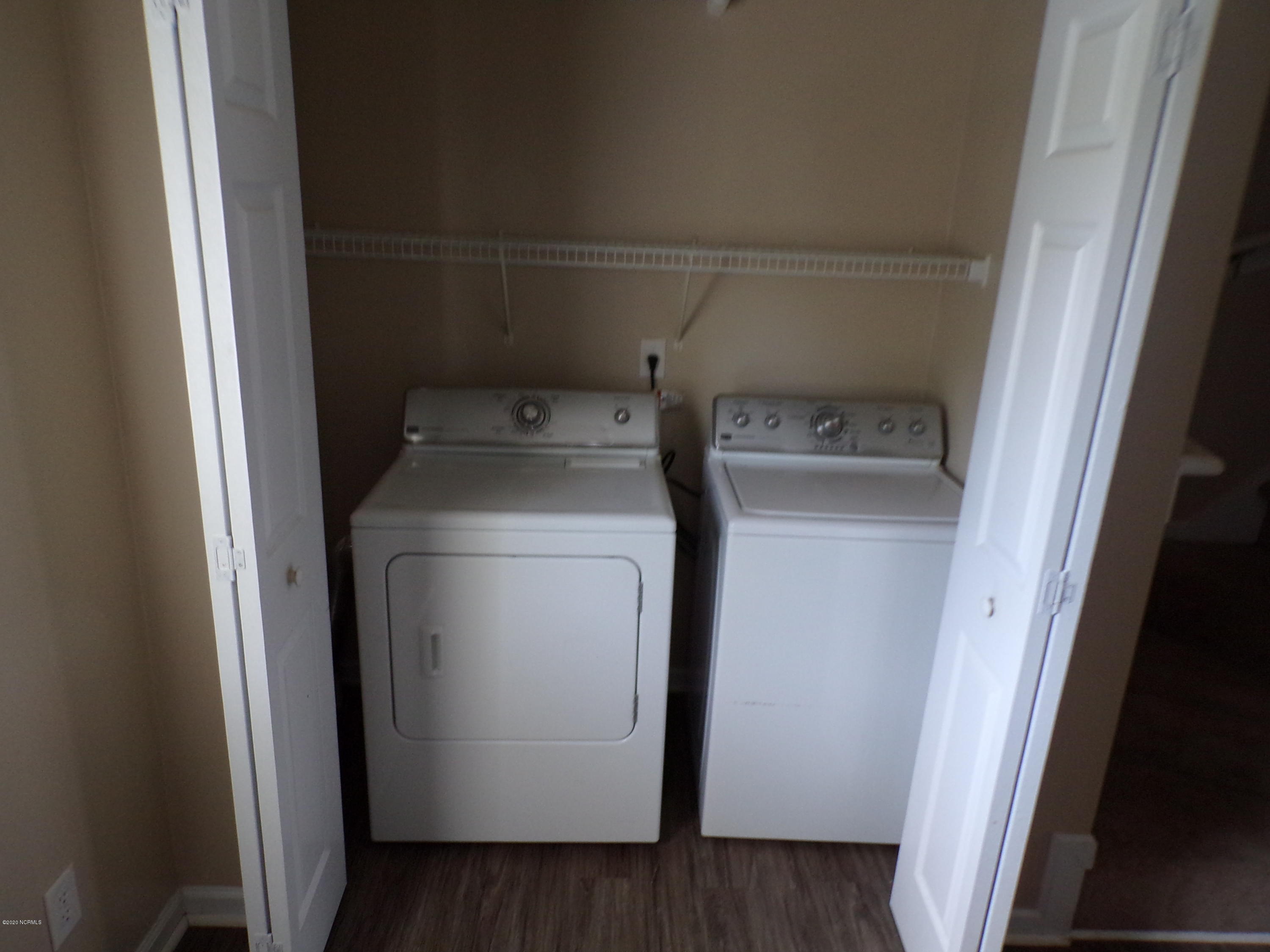 100556621 | Photo 10