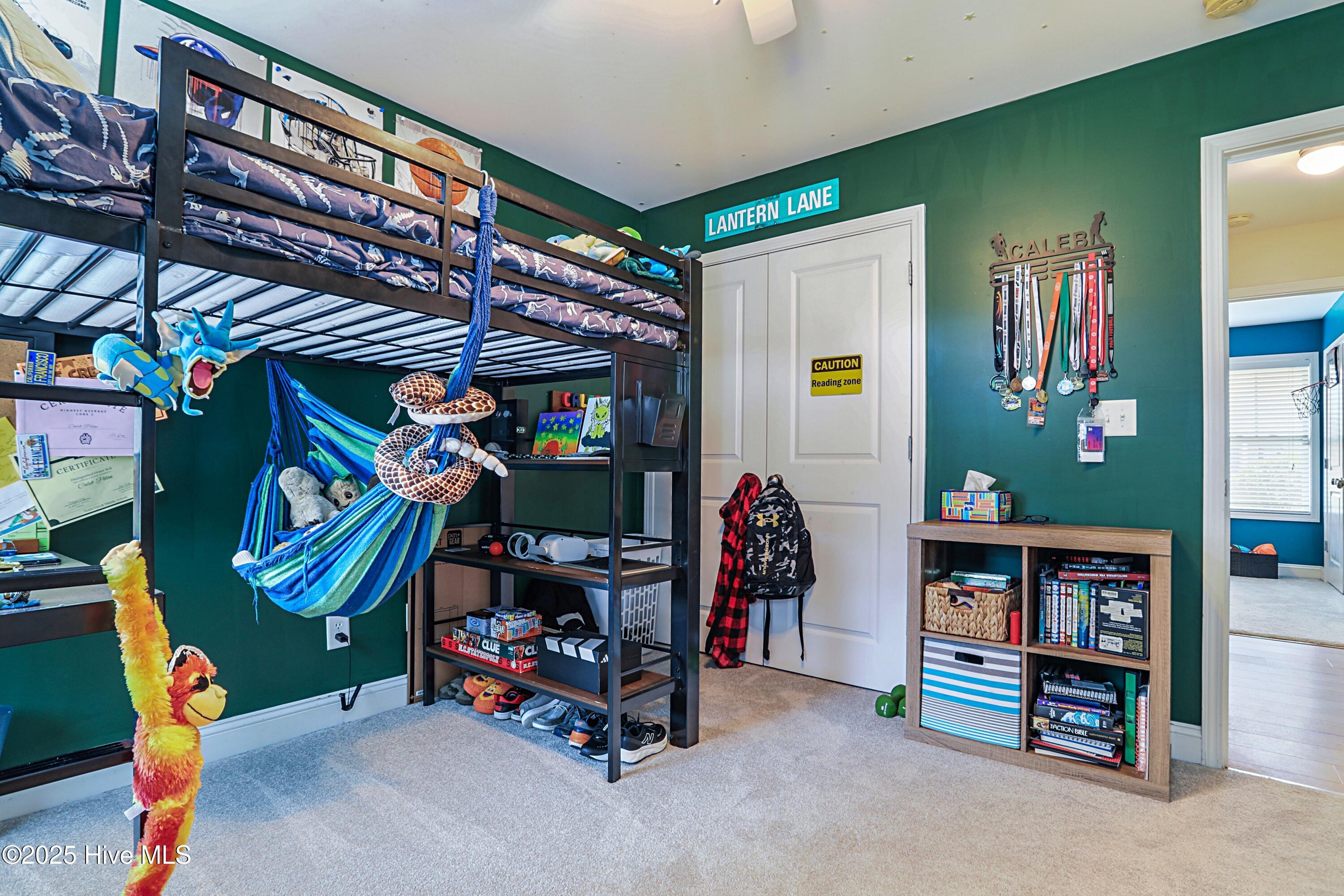 100541806 | Photo 41