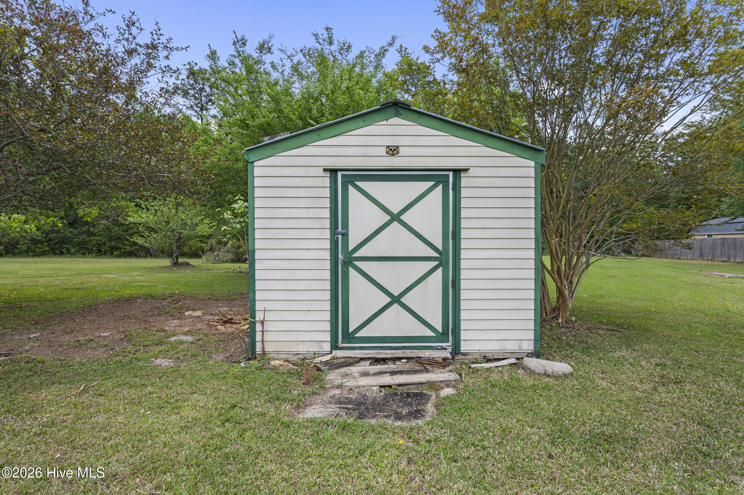 100568430 | Photo 44