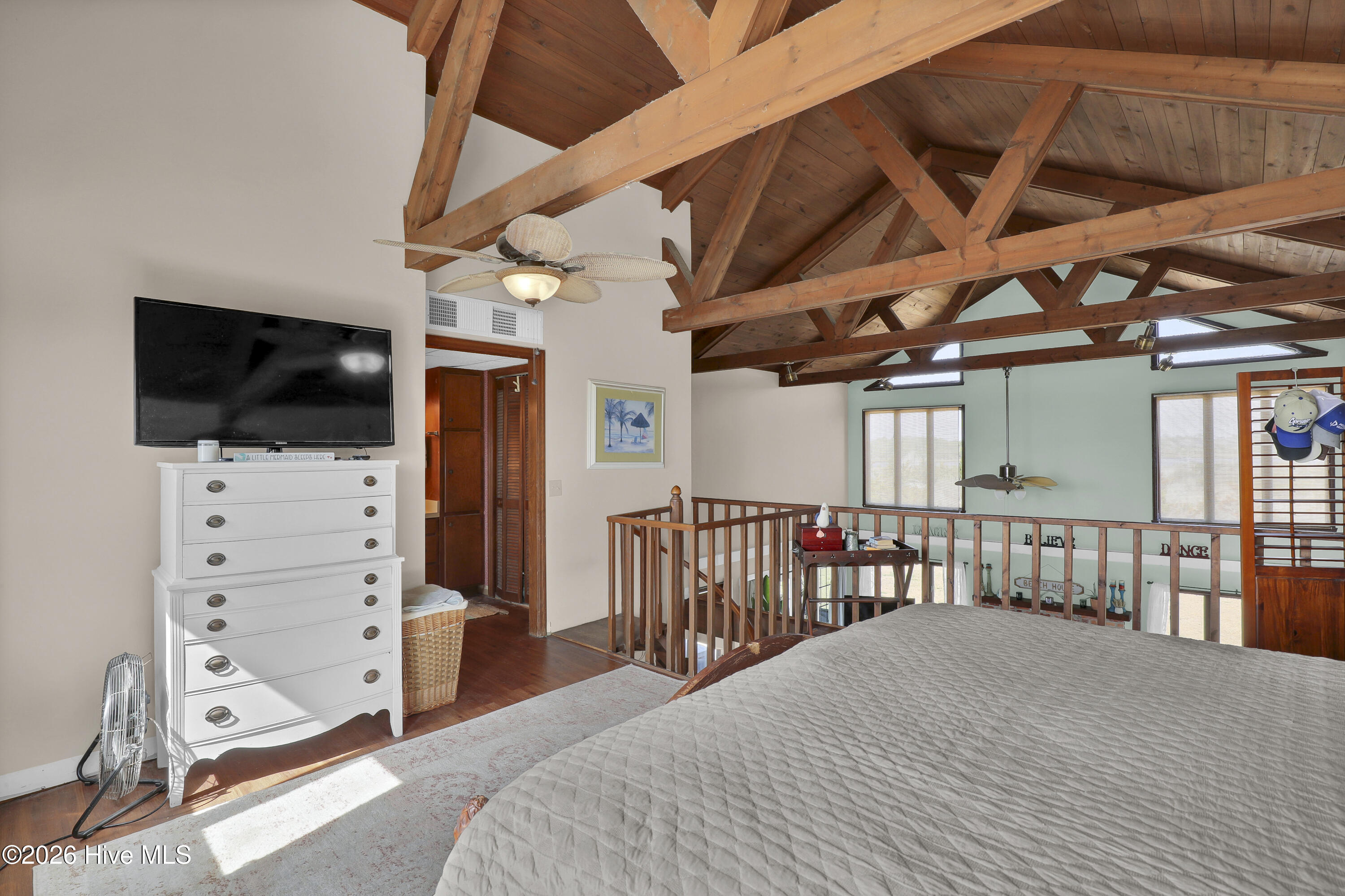 100559056 | Photo 17