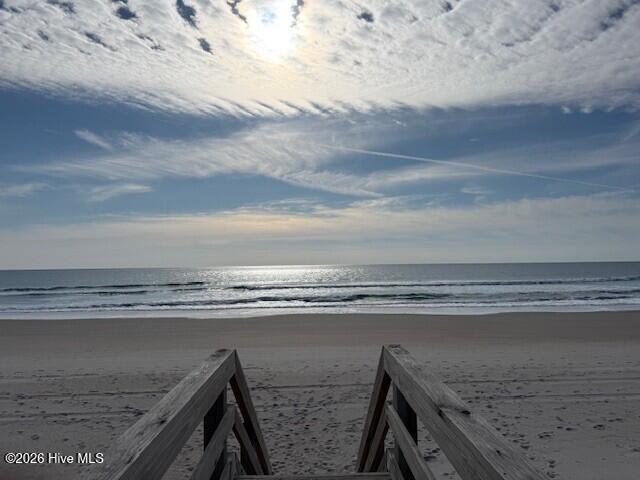 100552100 | Photo 12