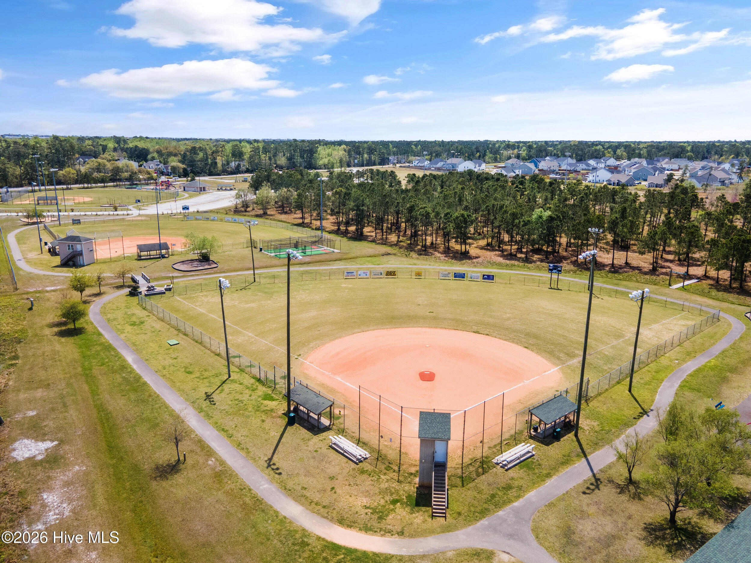 100569352 | Photo 65