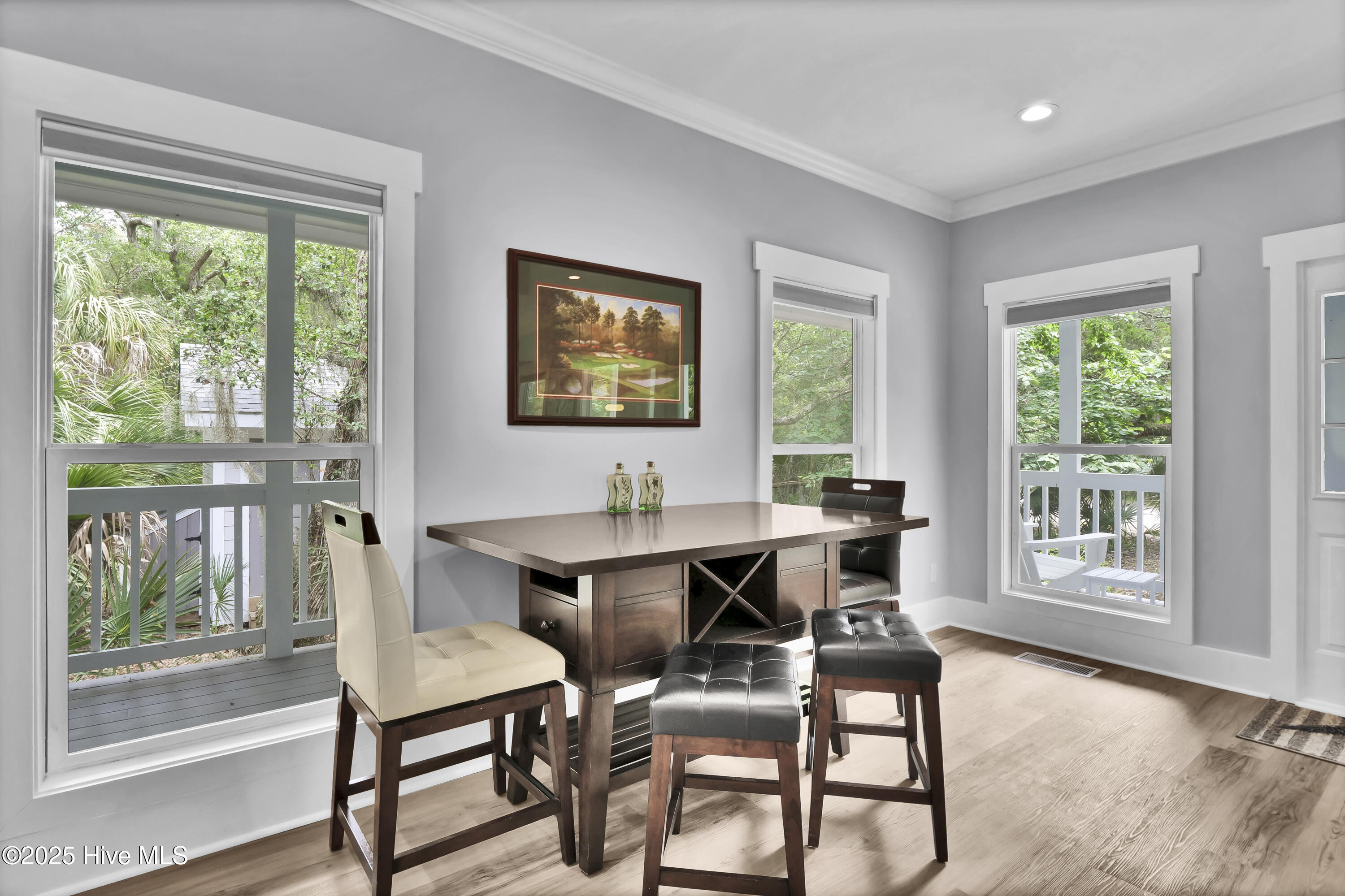 100542067 | Photo 12