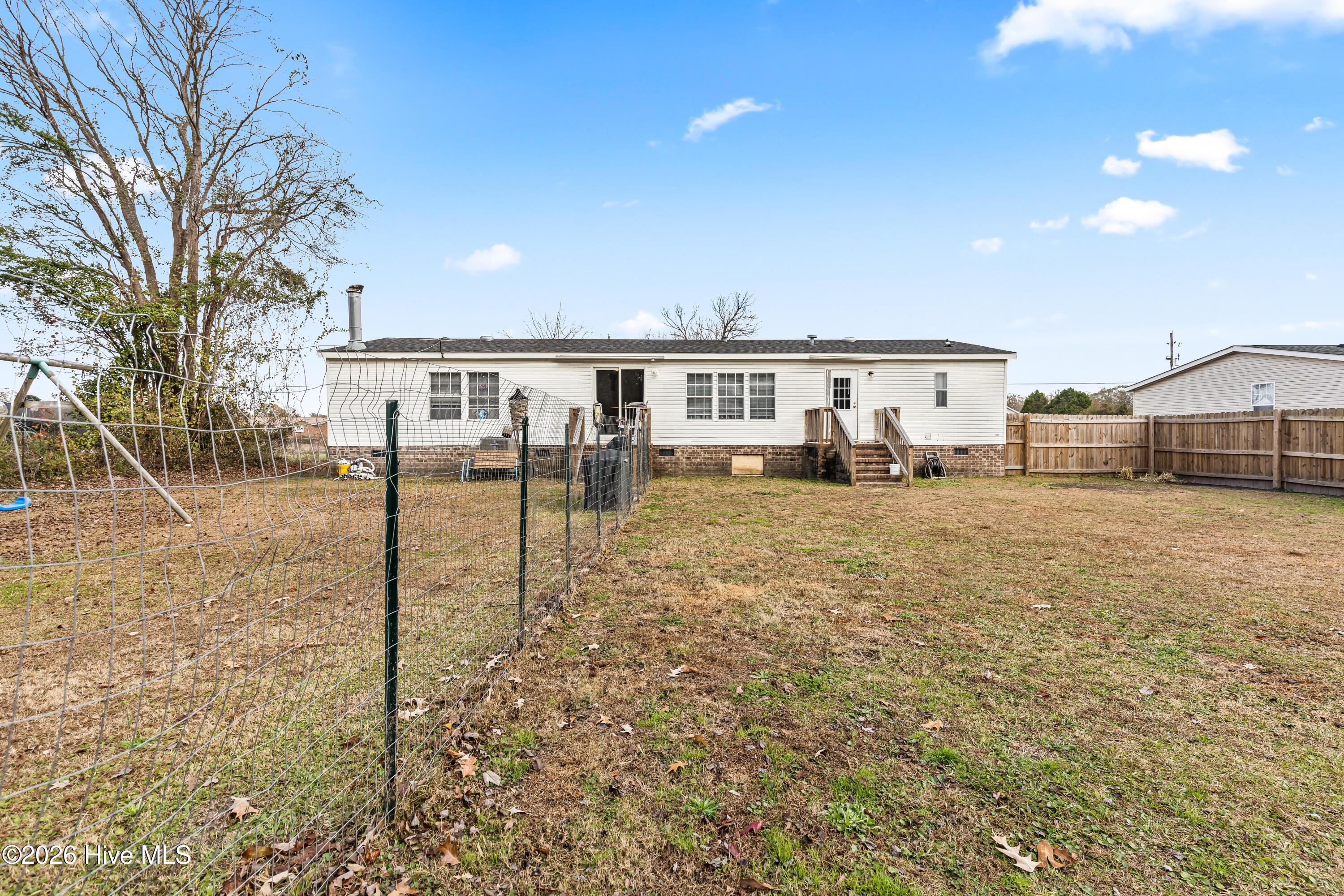 100547294 | Photo 30