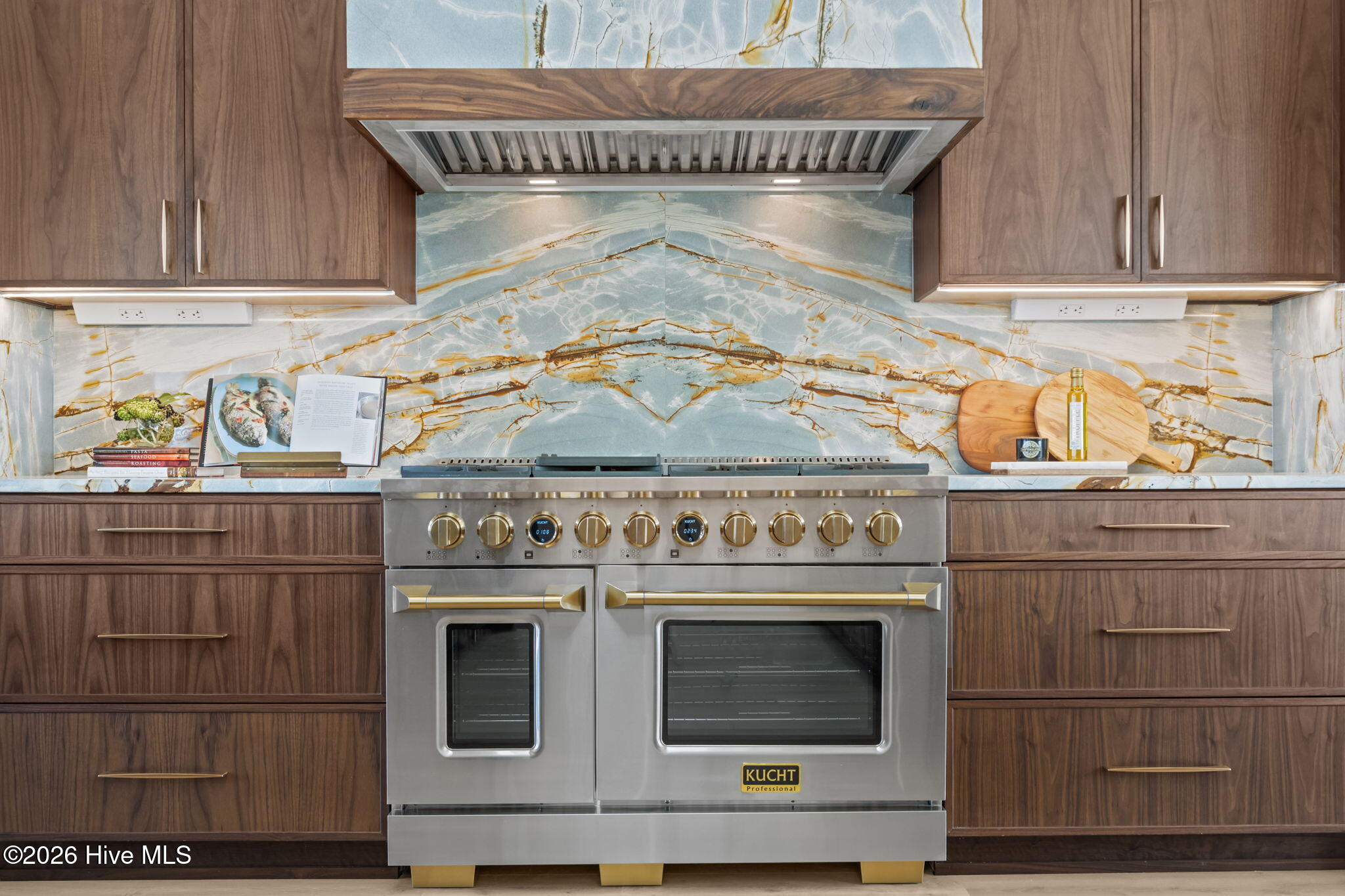 100552191 | Photo 14