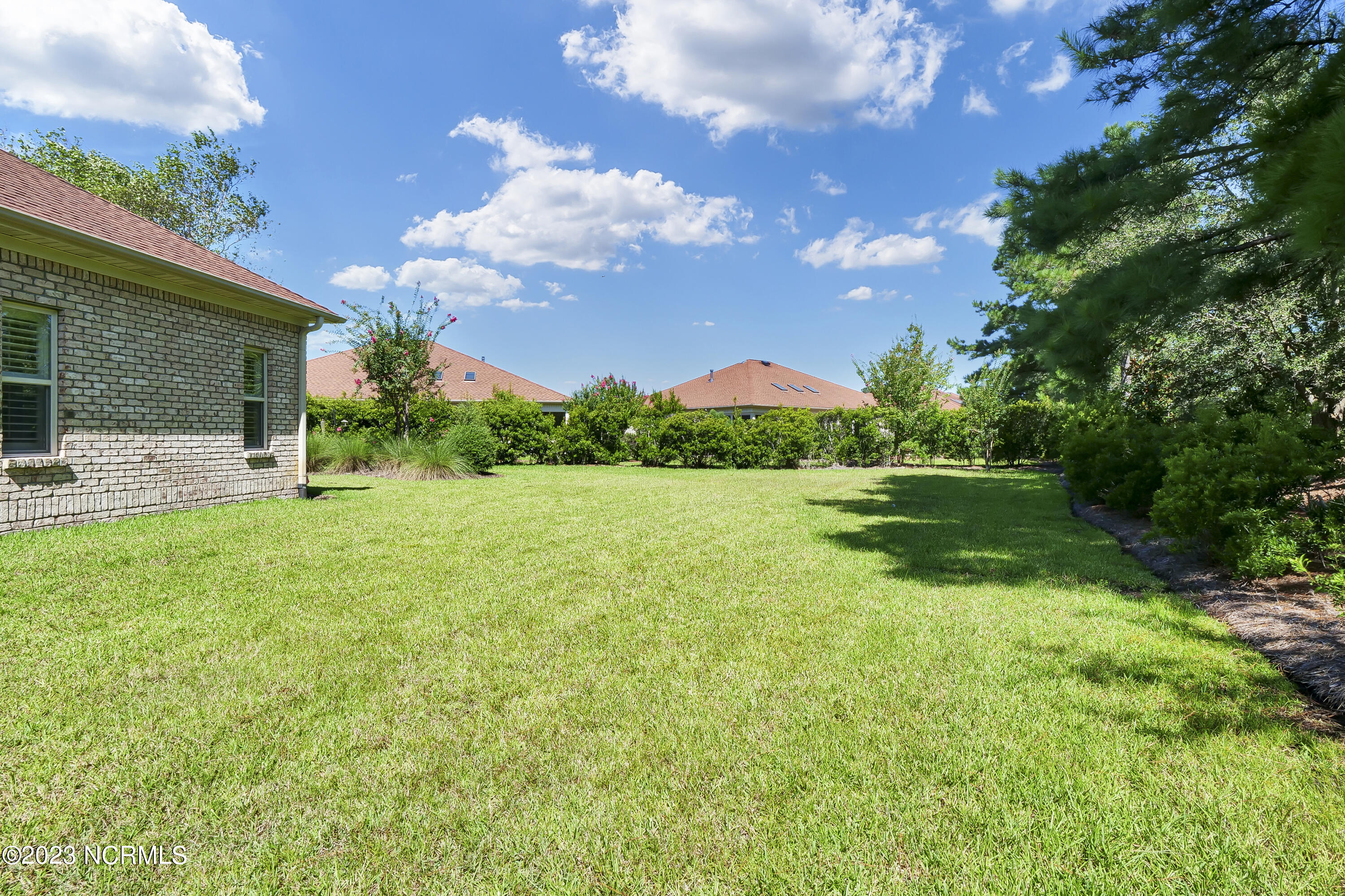 100555006 | Photo 30