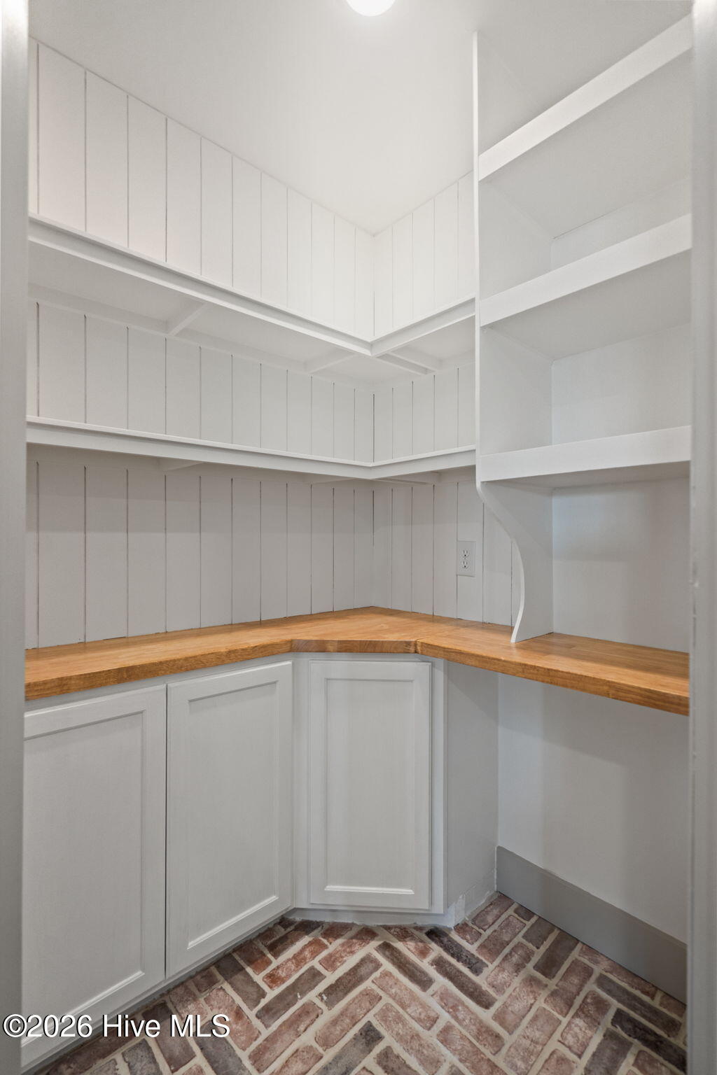 100555657 | Photo 21