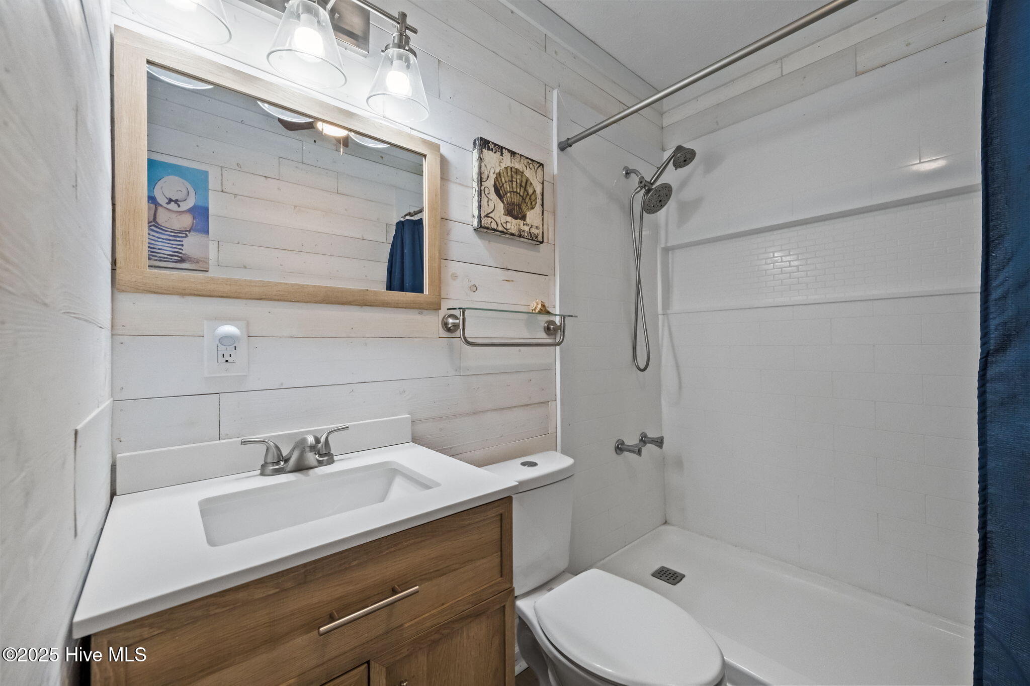 100546610 | Photo 22