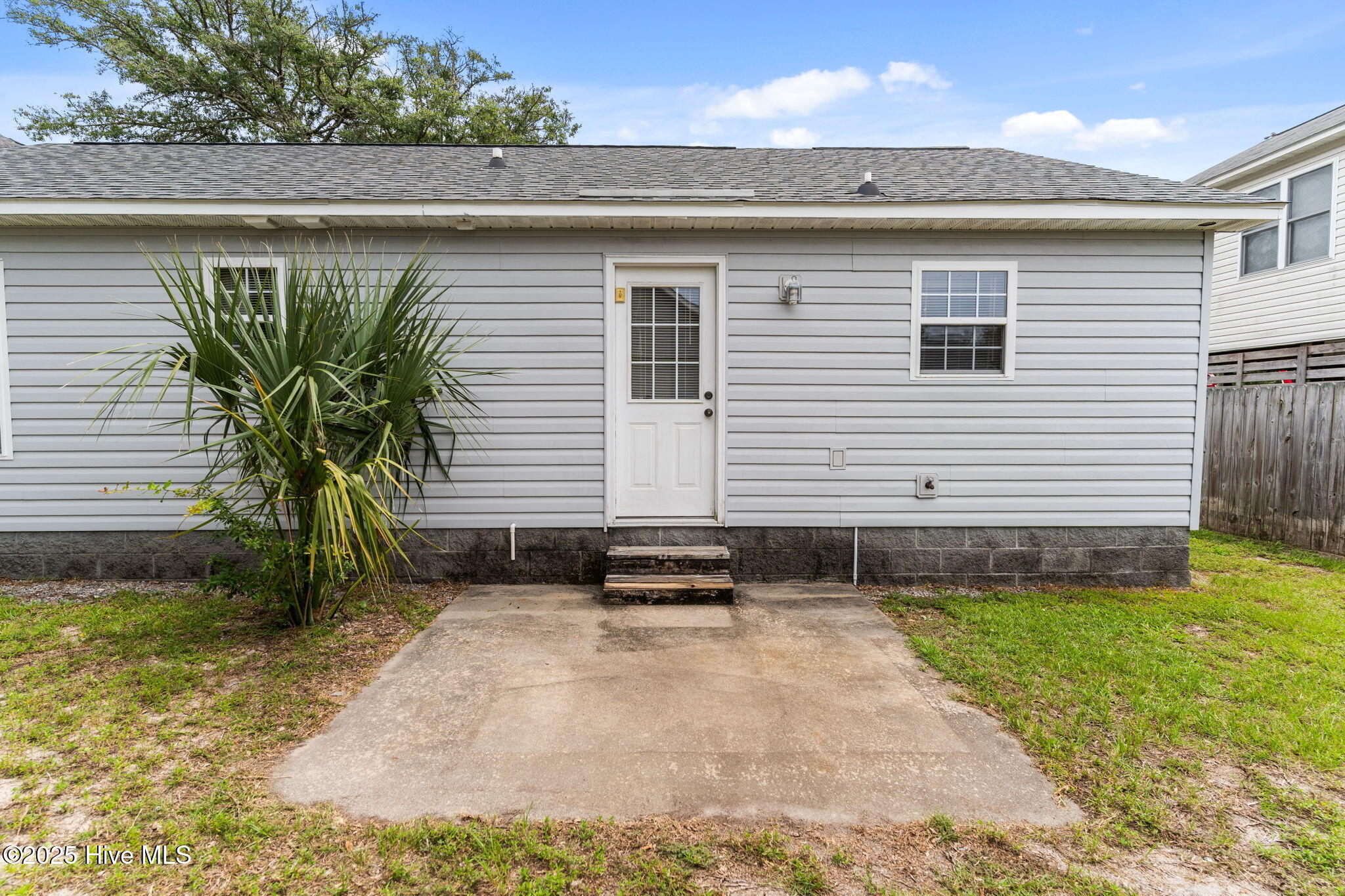 100526319 | Photo 17