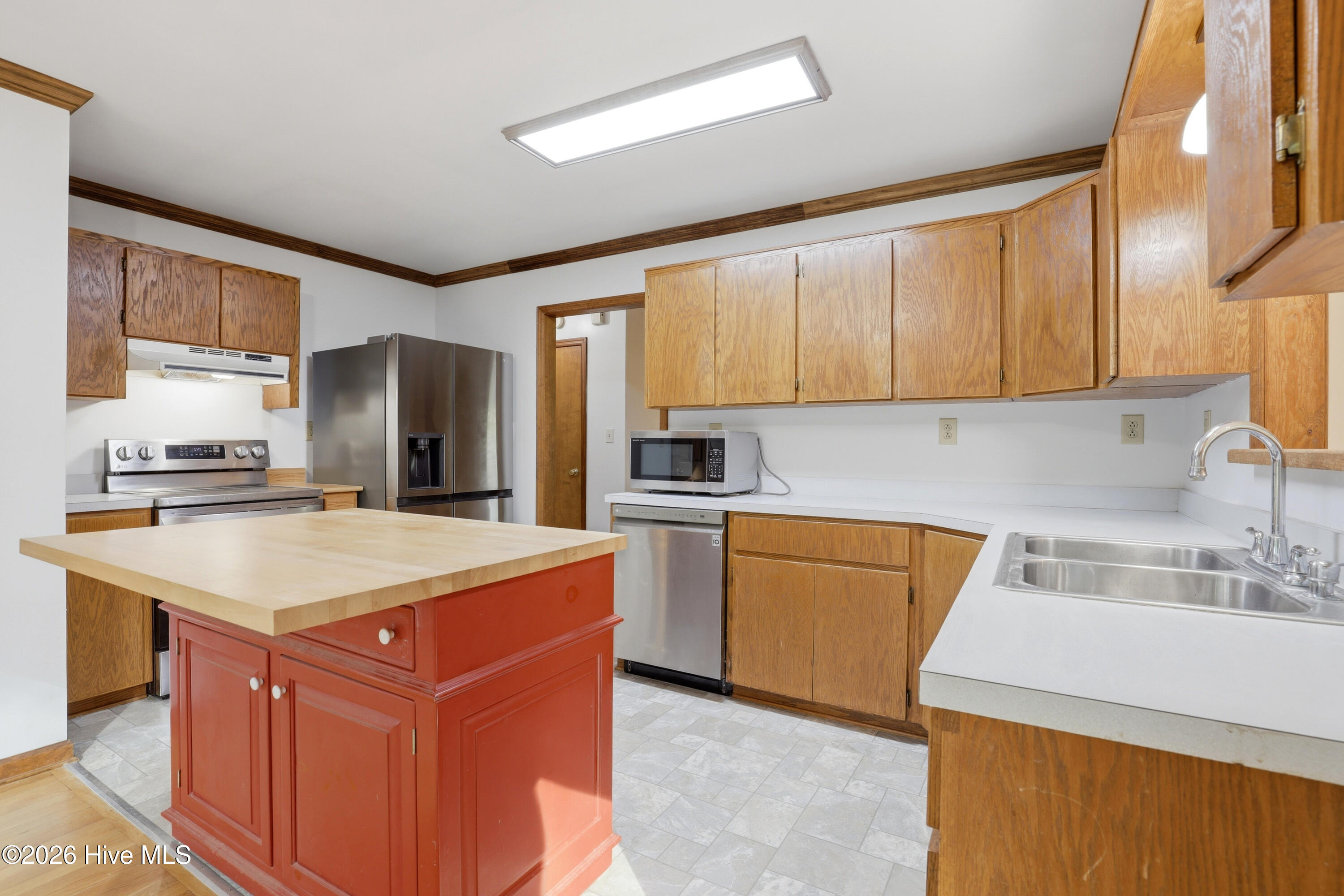 100569494 | Photo 32