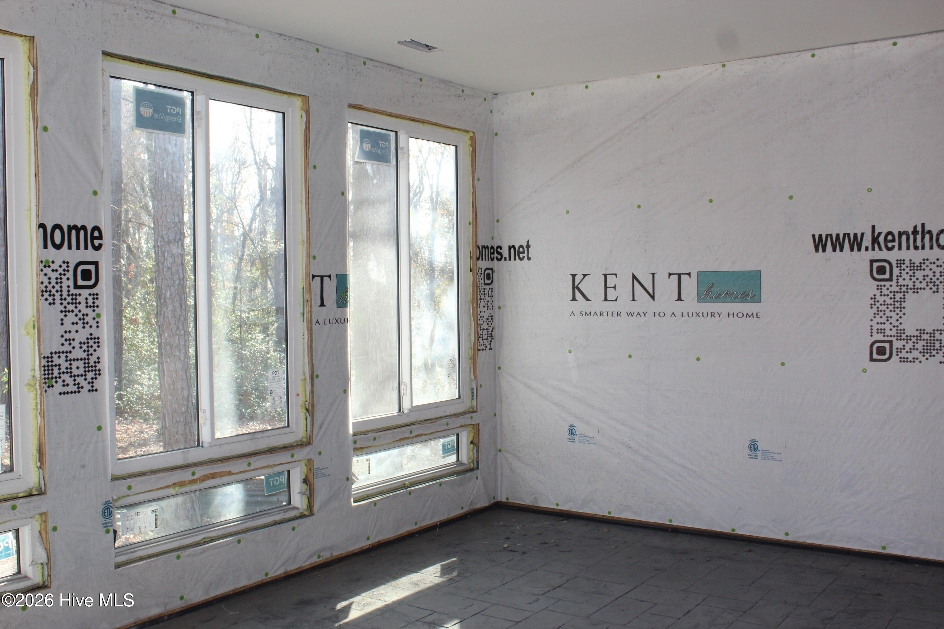 100536128 | Photo 27