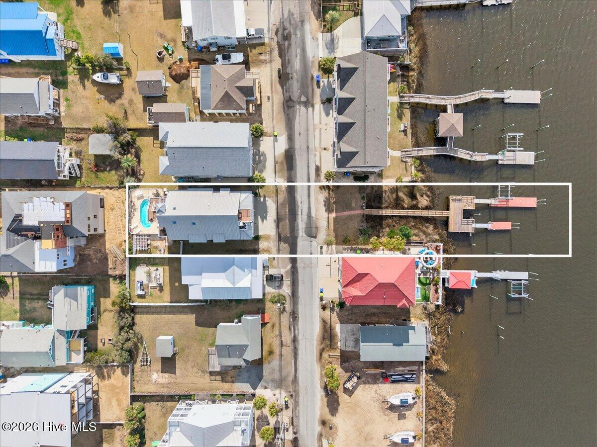 100549293 | Photo 23