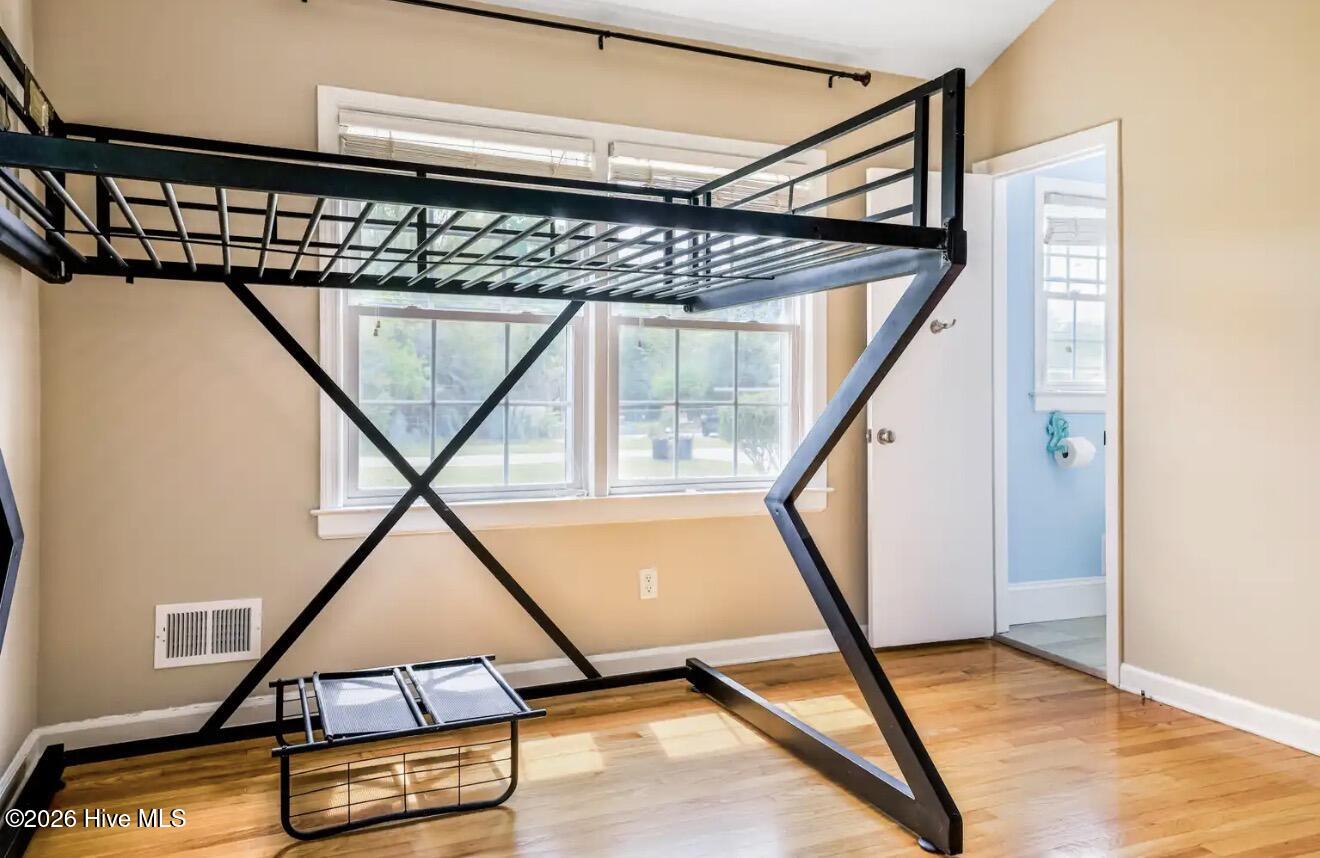 100564742 | Photo 29