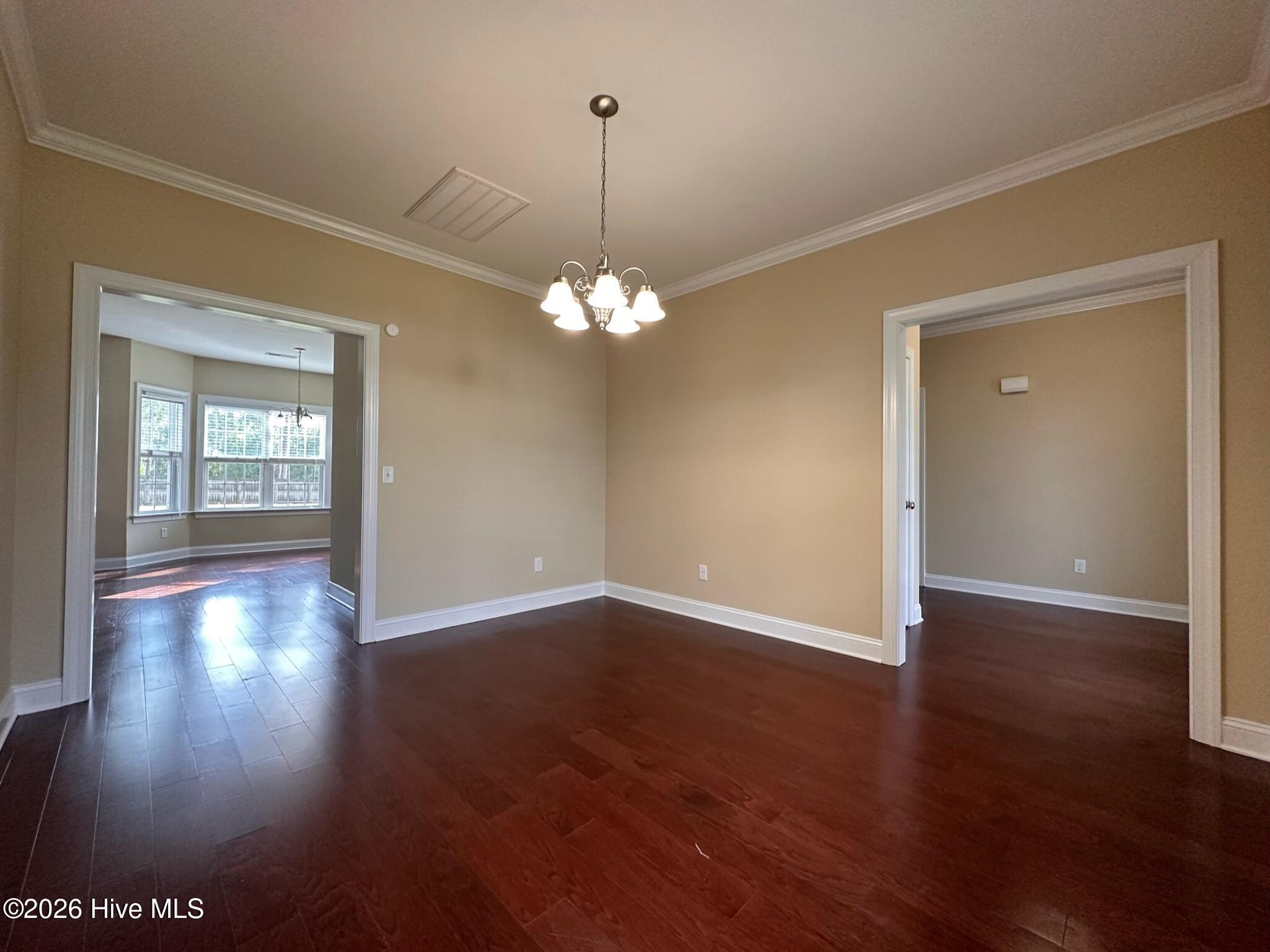 100557868 | Photo 12