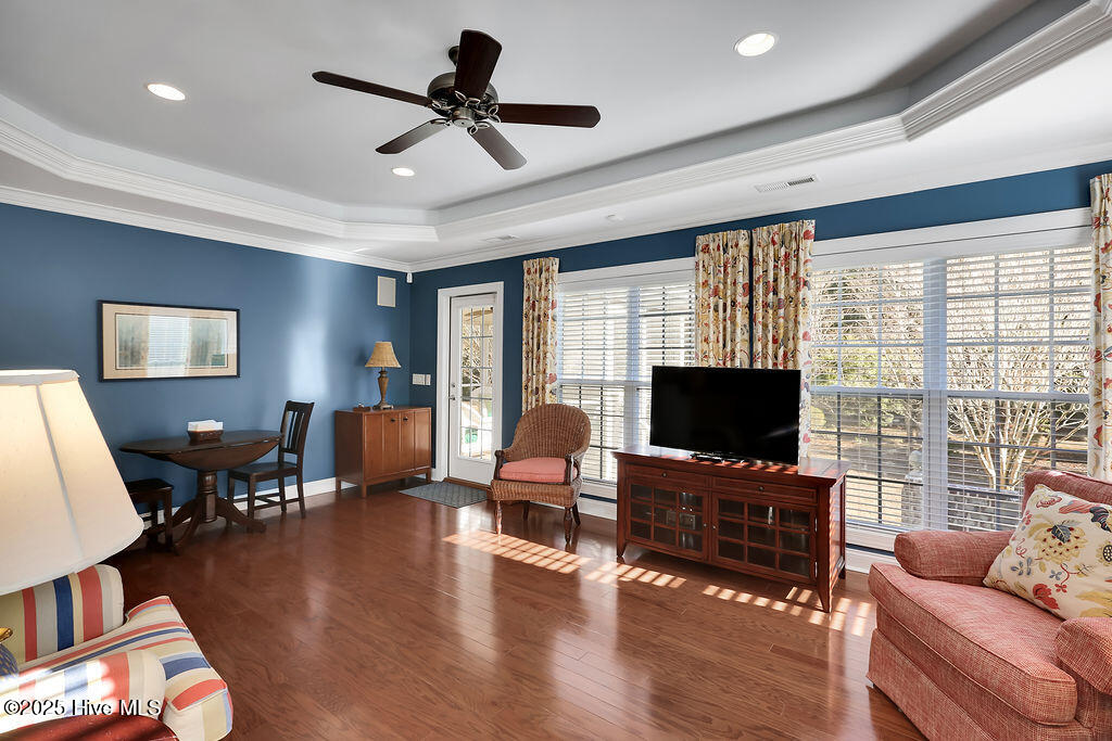 100544597 | Photo 10