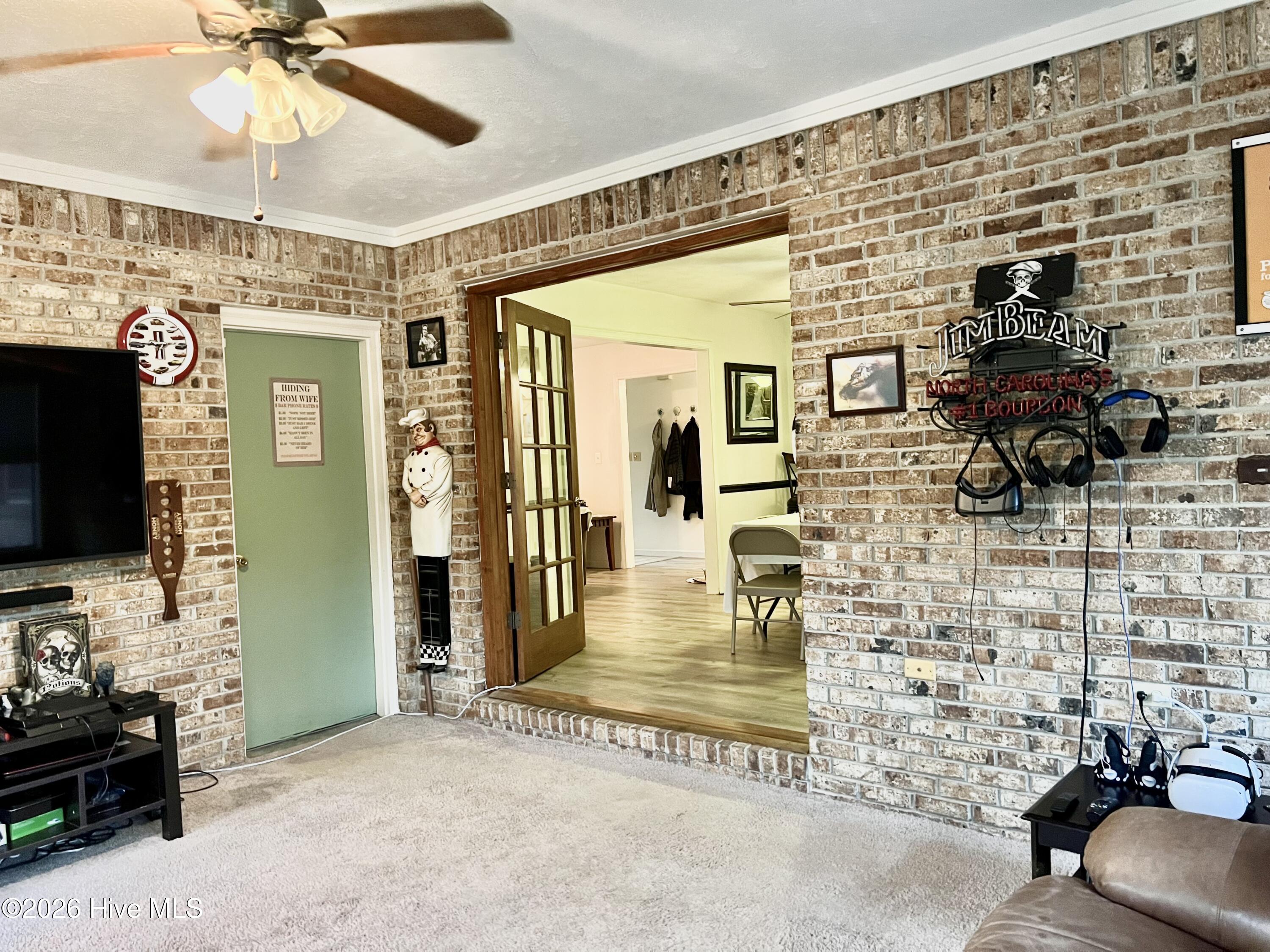 100564065 | Photo 22