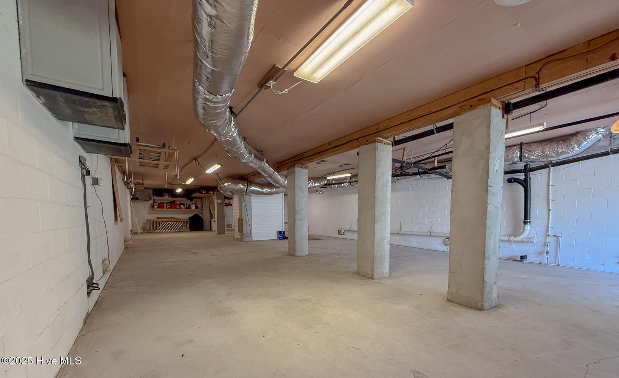 Double length 2 car garage plus 2 additional single sized garages