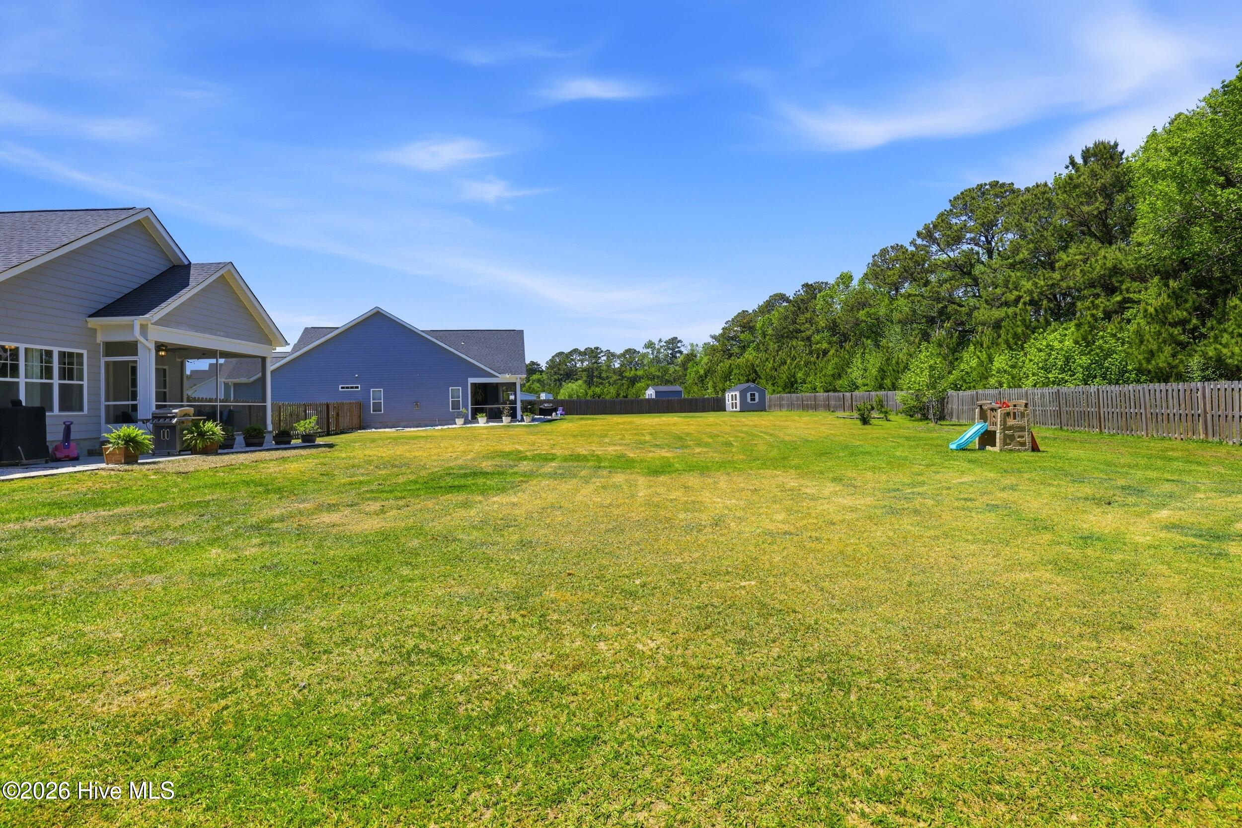 100569214 | Photo 45