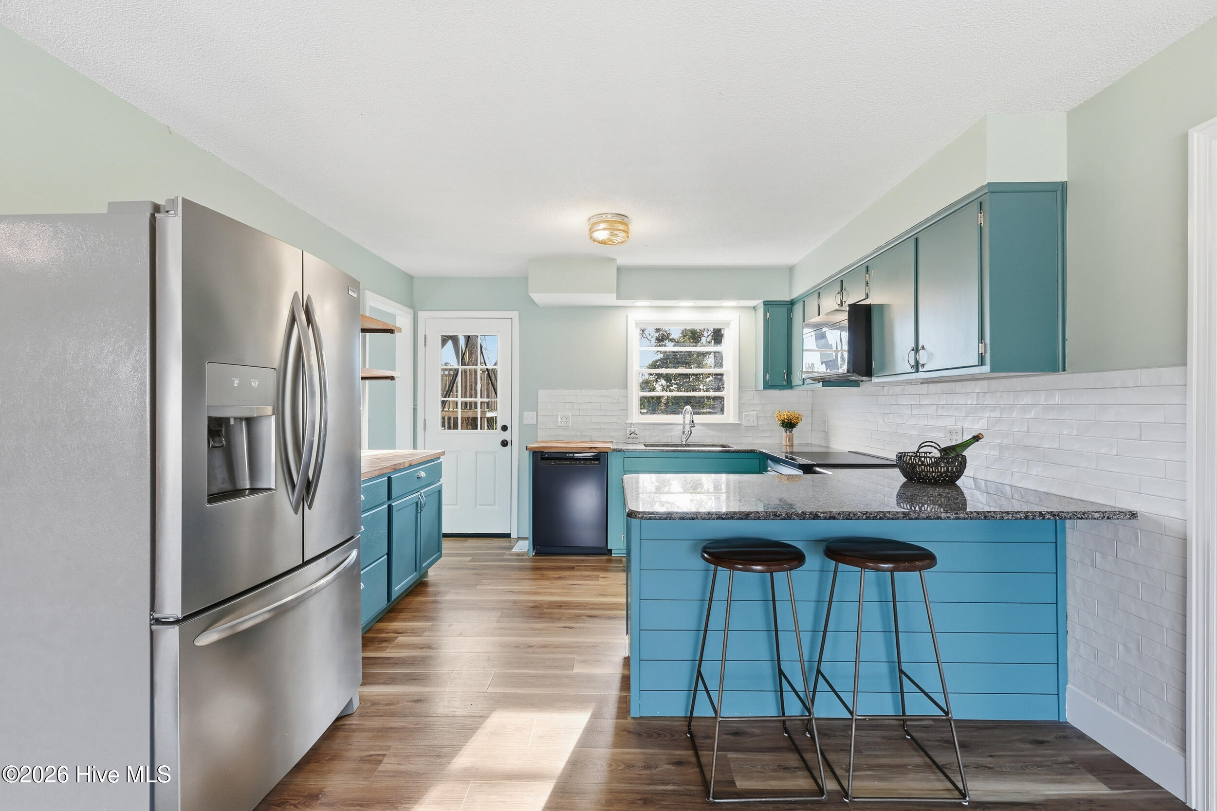 100540296 | Photo 10