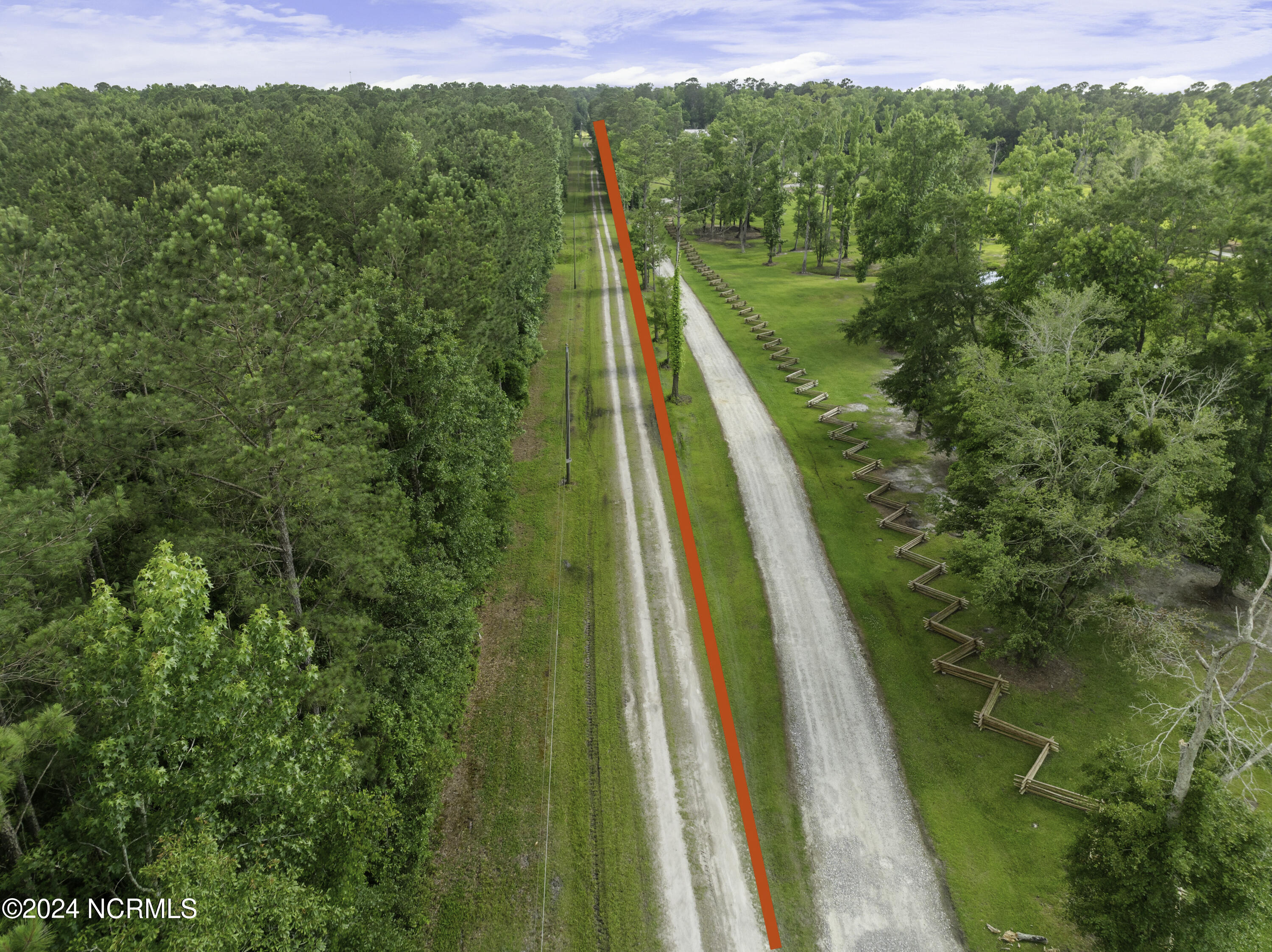 100524408 | Photo 11