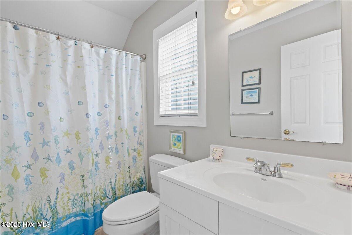 100556951 | Photo 44