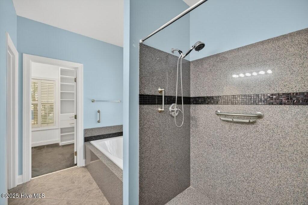 100535369 | Photo 22